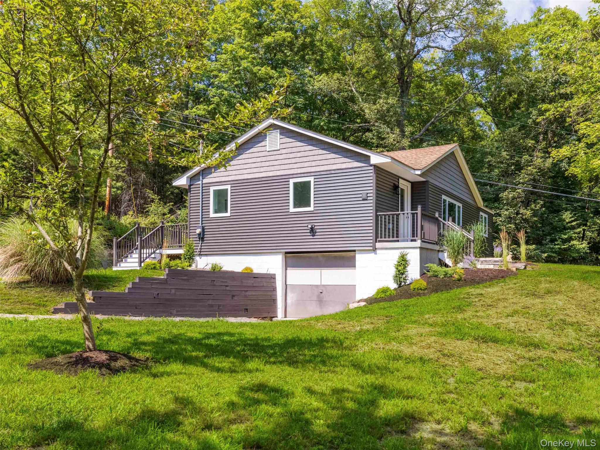 14 Goat Hill Road, Saugerties, NY 12477