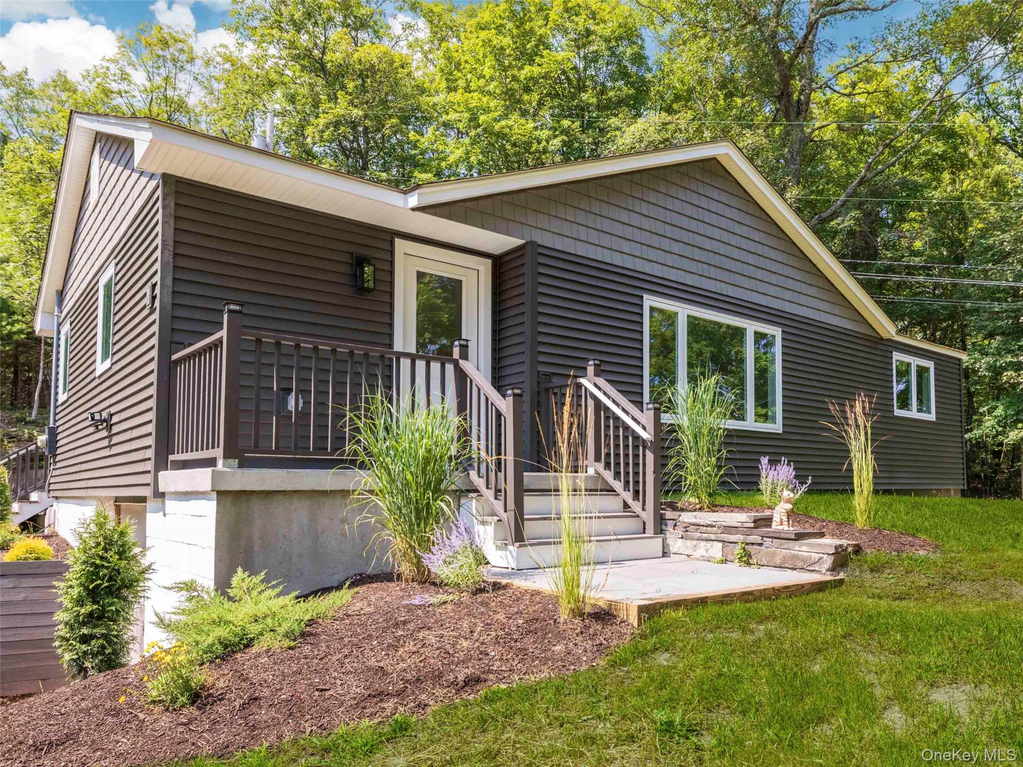 14 Goat Hill Road, Saugerties, NY 12477