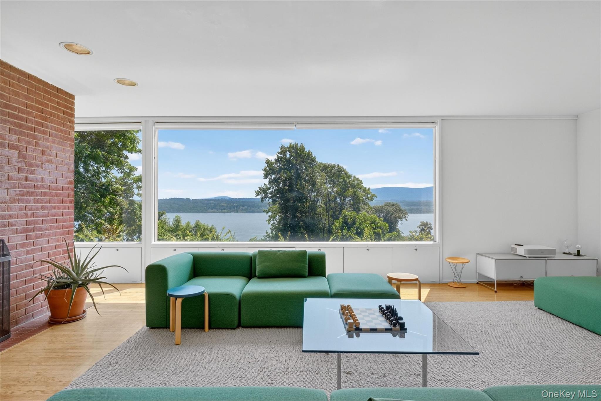 624 River Road, Newburgh, NY 12550