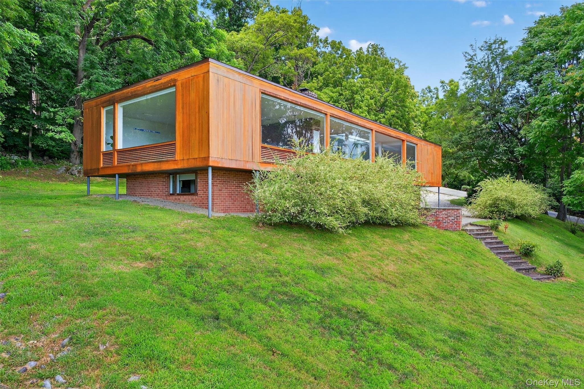 624 River Road, Newburgh, NY 12550