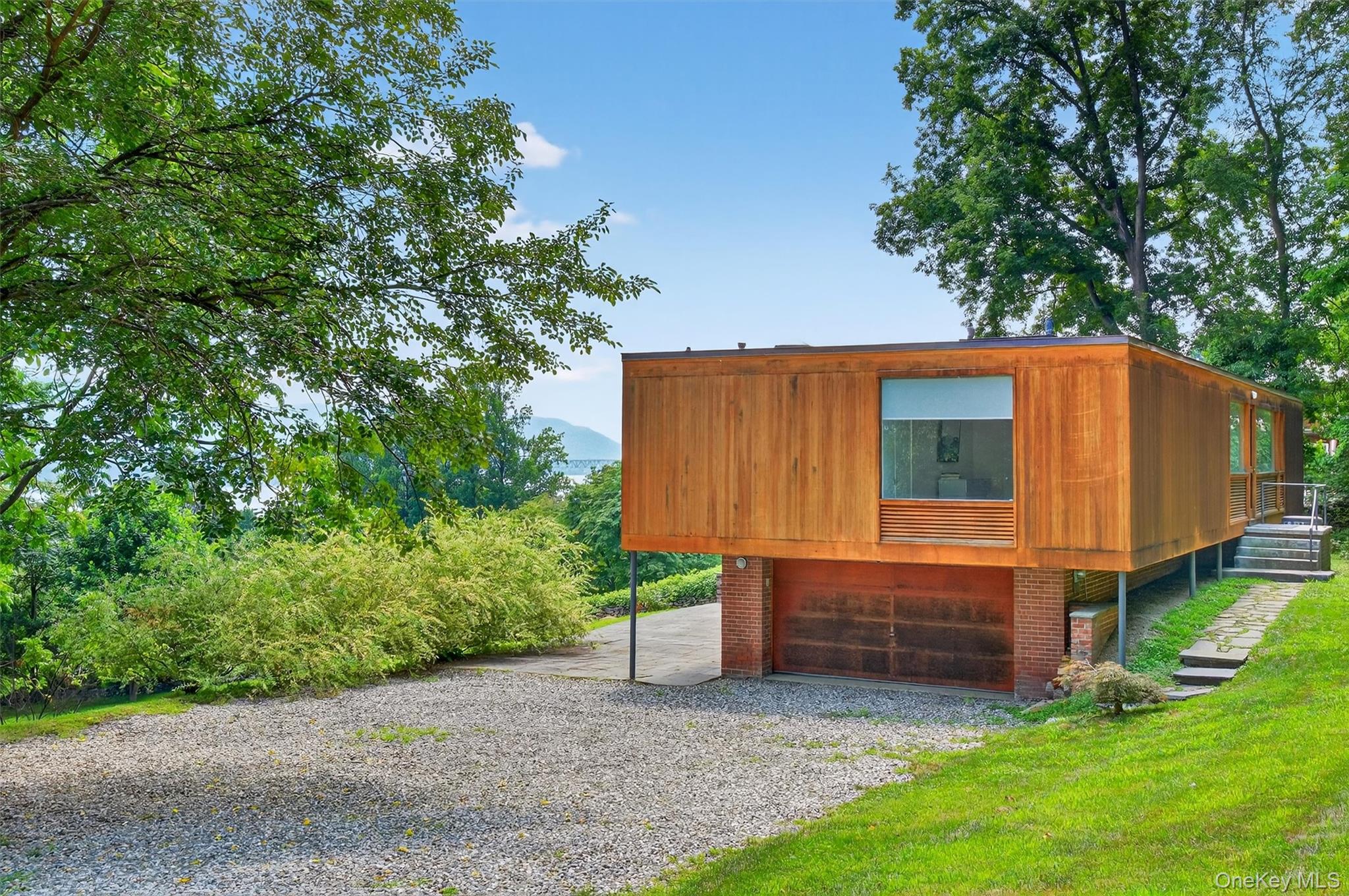 624 River Road, Newburgh, NY 12550