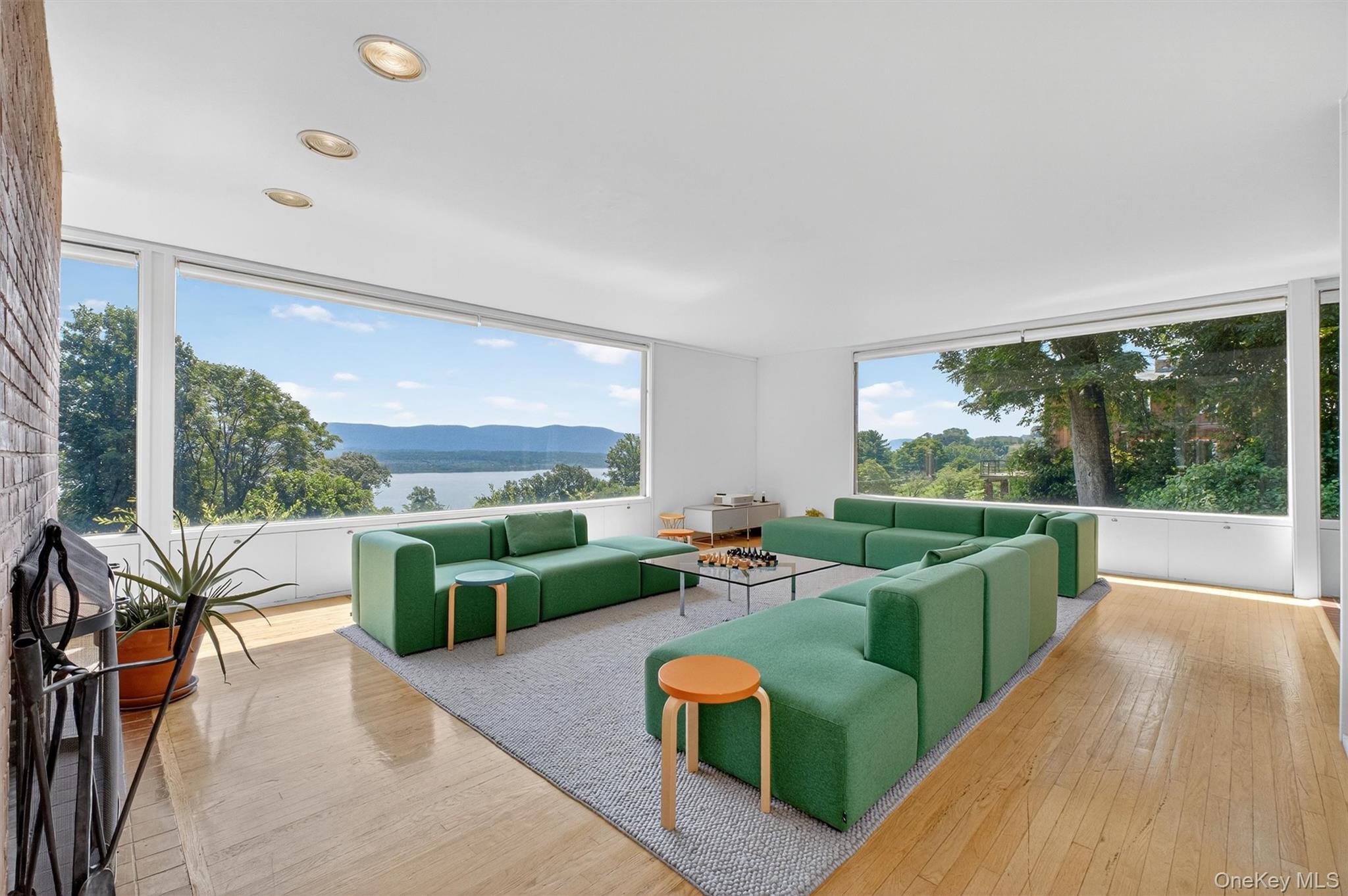 624 River Road, Newburgh, NY 12550