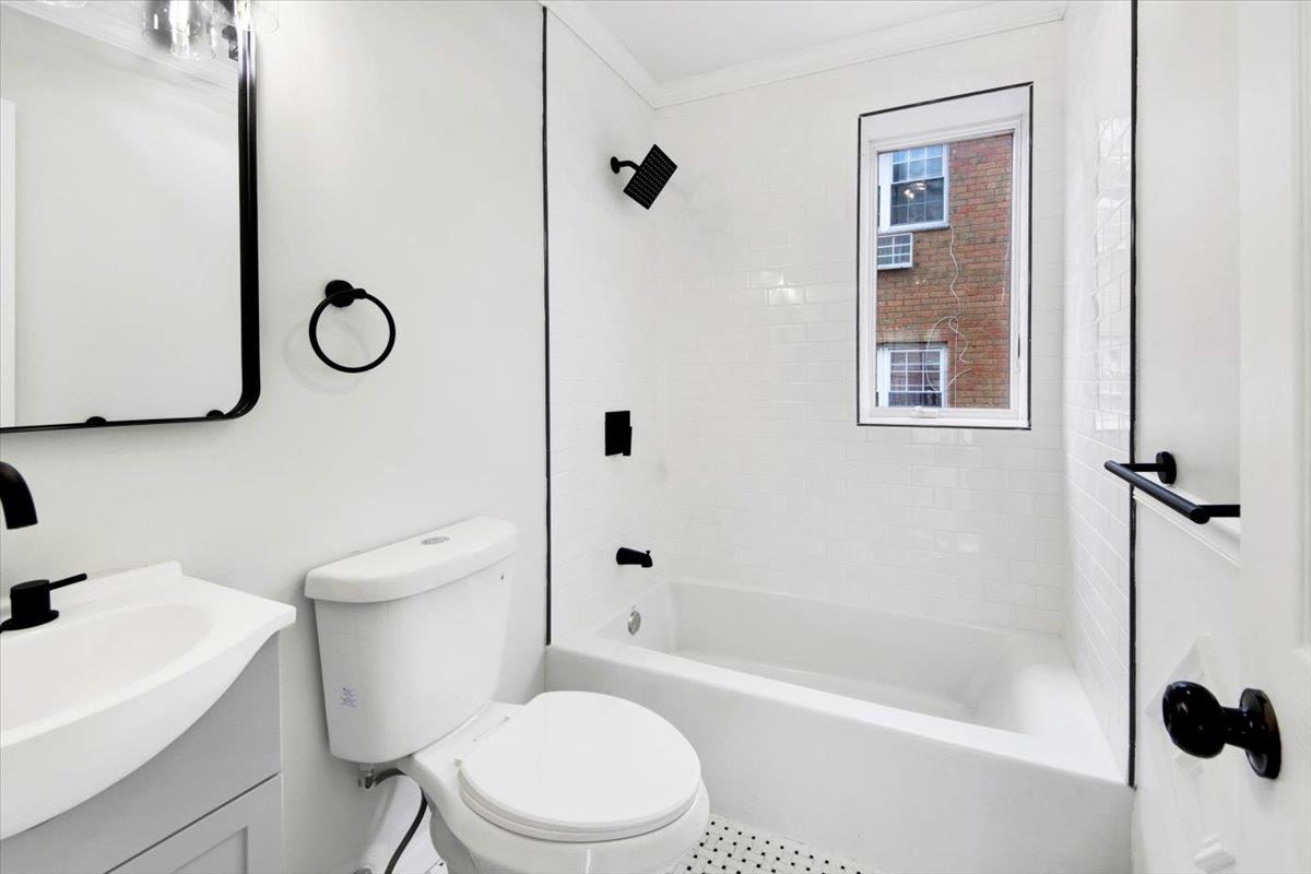 1869 Muliner Avenue, Bronx, NY 10462