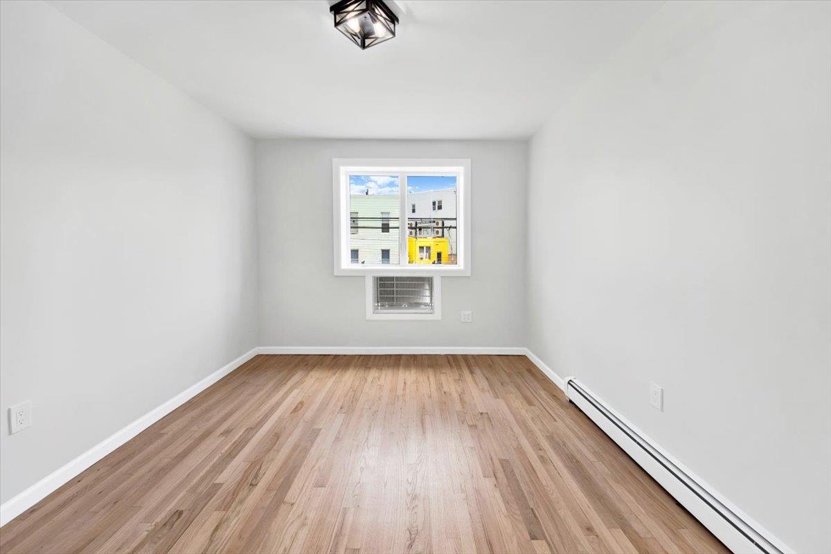 1869 Muliner Avenue, Bronx, NY 10462