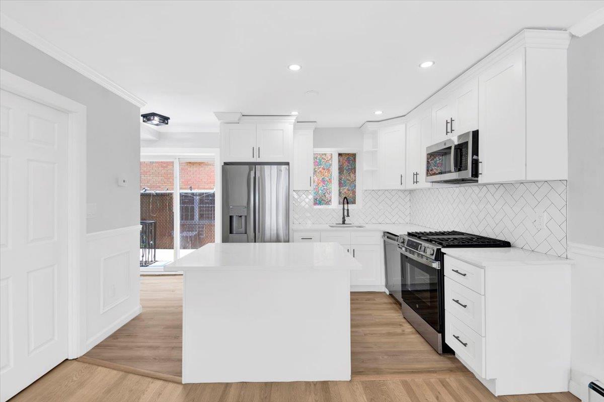 1869 Muliner Avenue, Bronx, NY 10462