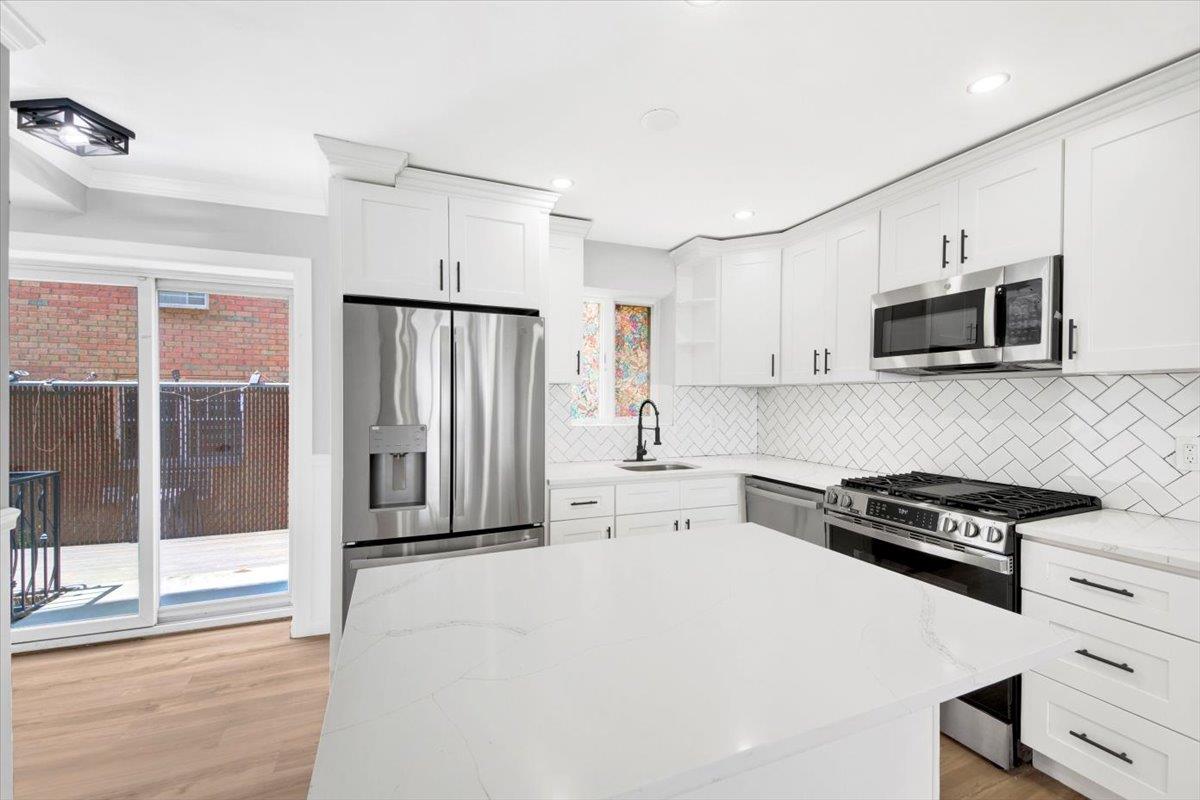 1869 Muliner Avenue, Bronx, NY 10462