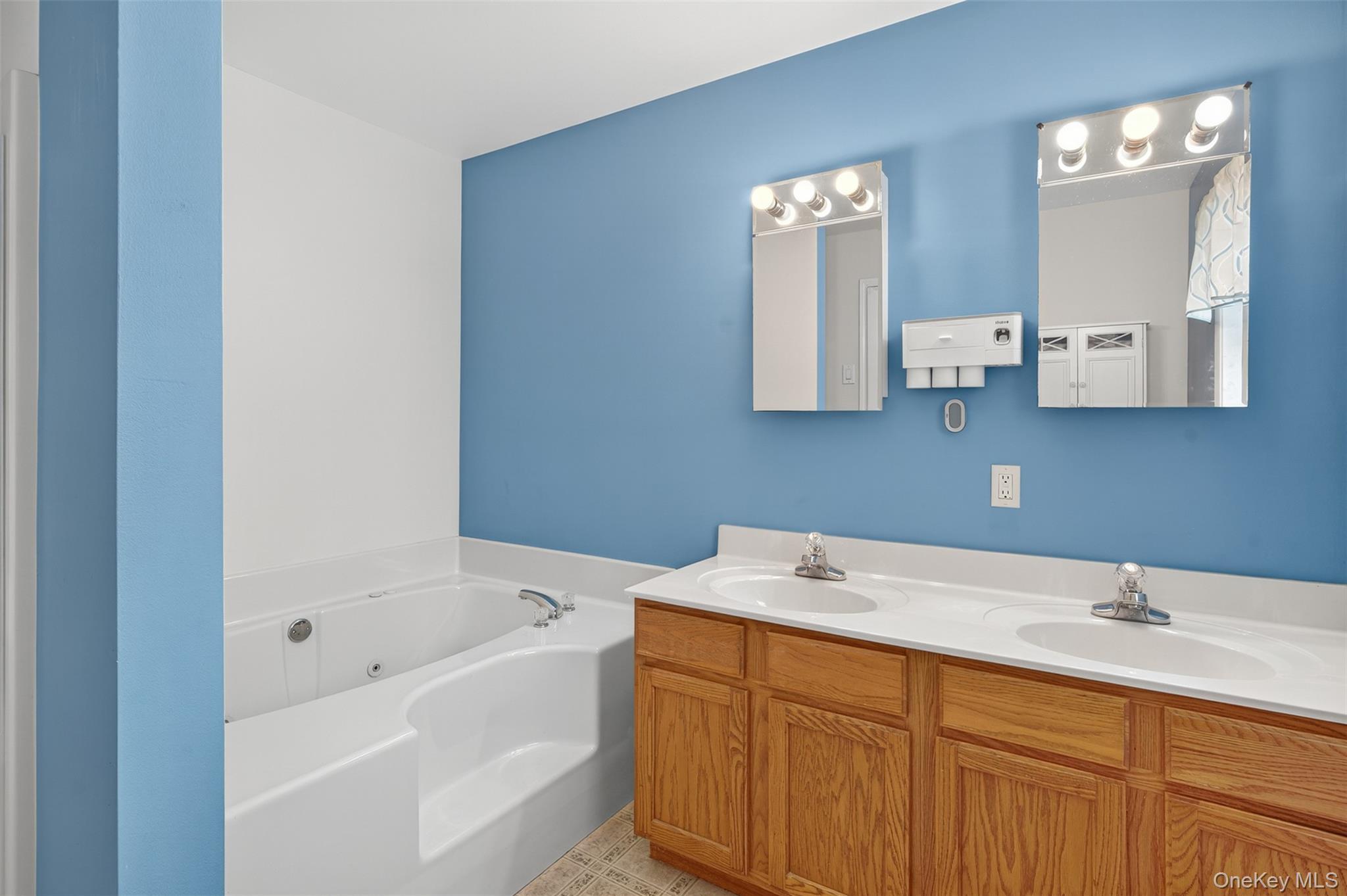 2171 Route 32, Saugerties, NY 12477