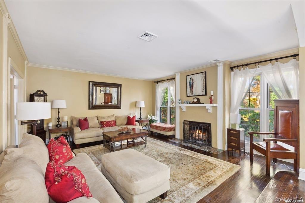 56 Floral Parkway, Floral Park, NY 11001