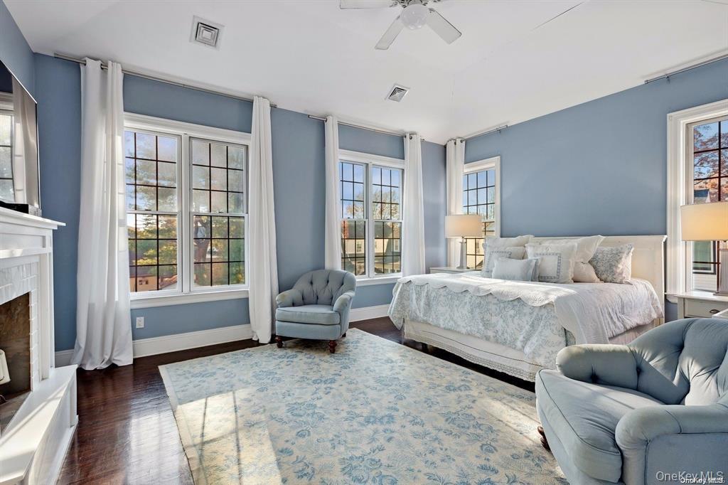 56 Floral Parkway, Floral Park, NY 11001