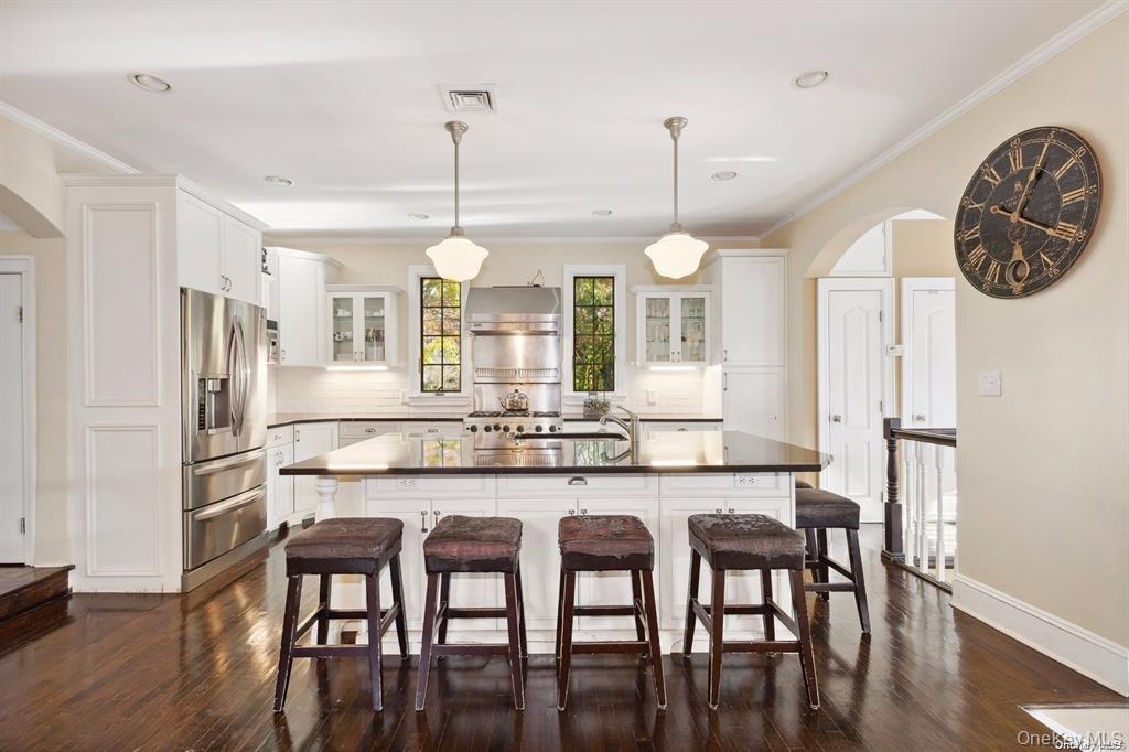 56 Floral Parkway, Floral Park, NY 11001