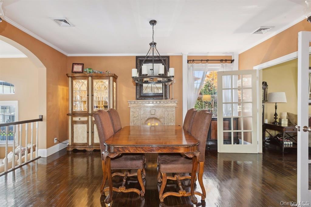 56 Floral Parkway, Floral Park, NY 11001