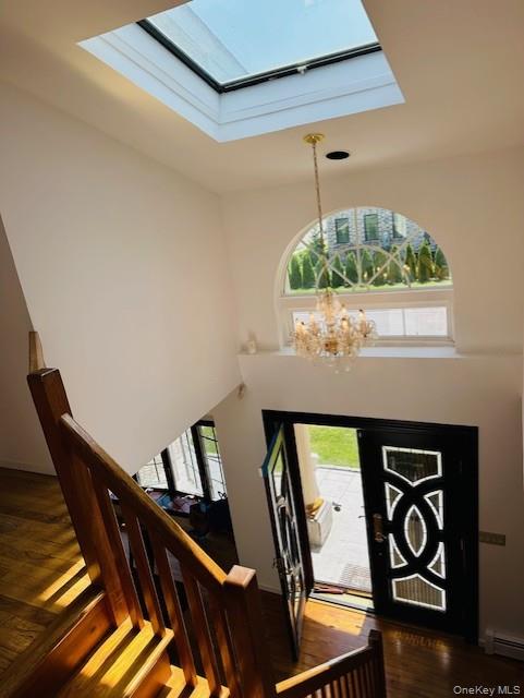 31 Woodward Street, Roslyn Heights, NY 11577