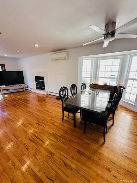 31 Woodward Street, Roslyn Heights, NY 11577