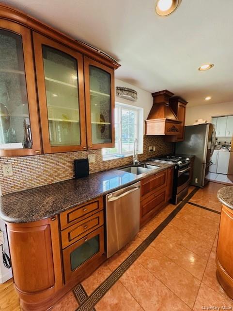 31 Woodward Street, Roslyn Heights, NY 11577