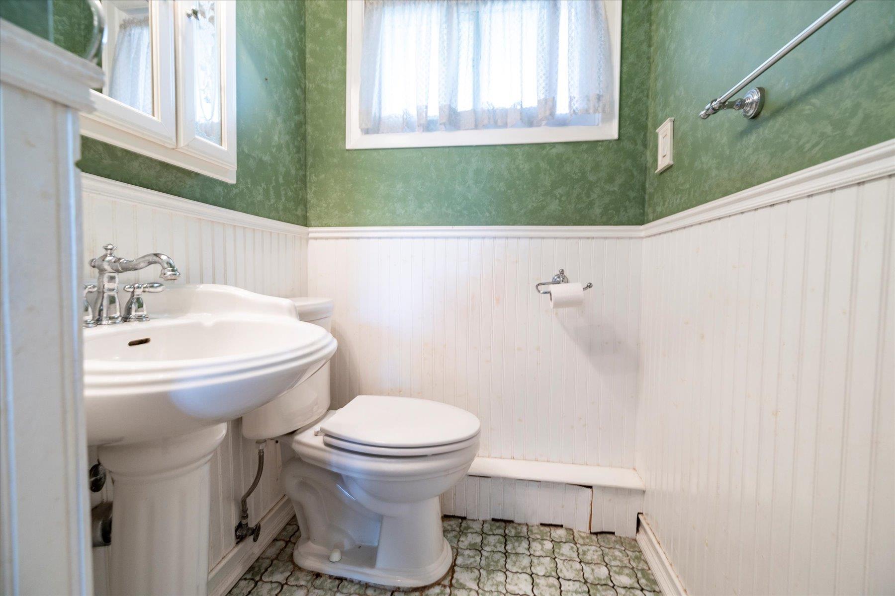 185 Maxine Court, West Hempstead, NY 11552