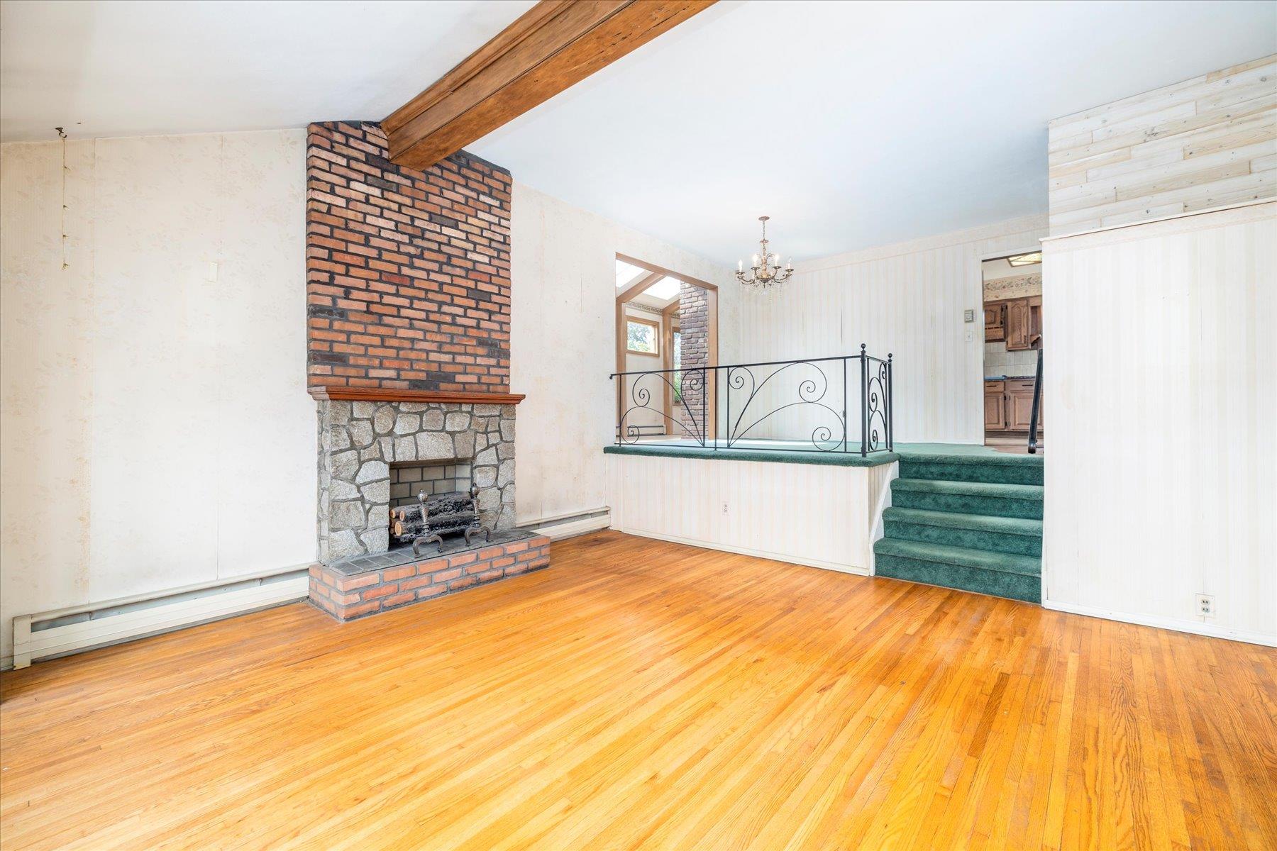 185 Maxine Court, West Hempstead, NY 11552