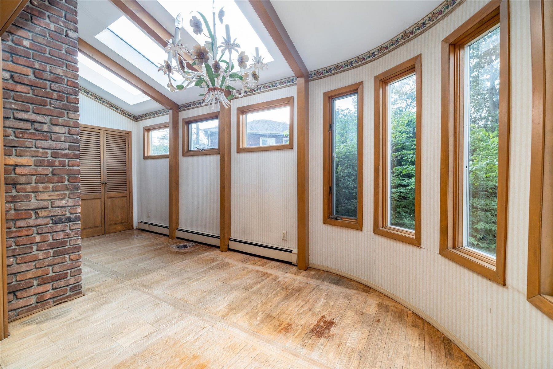 185 Maxine Court, West Hempstead, NY 11552