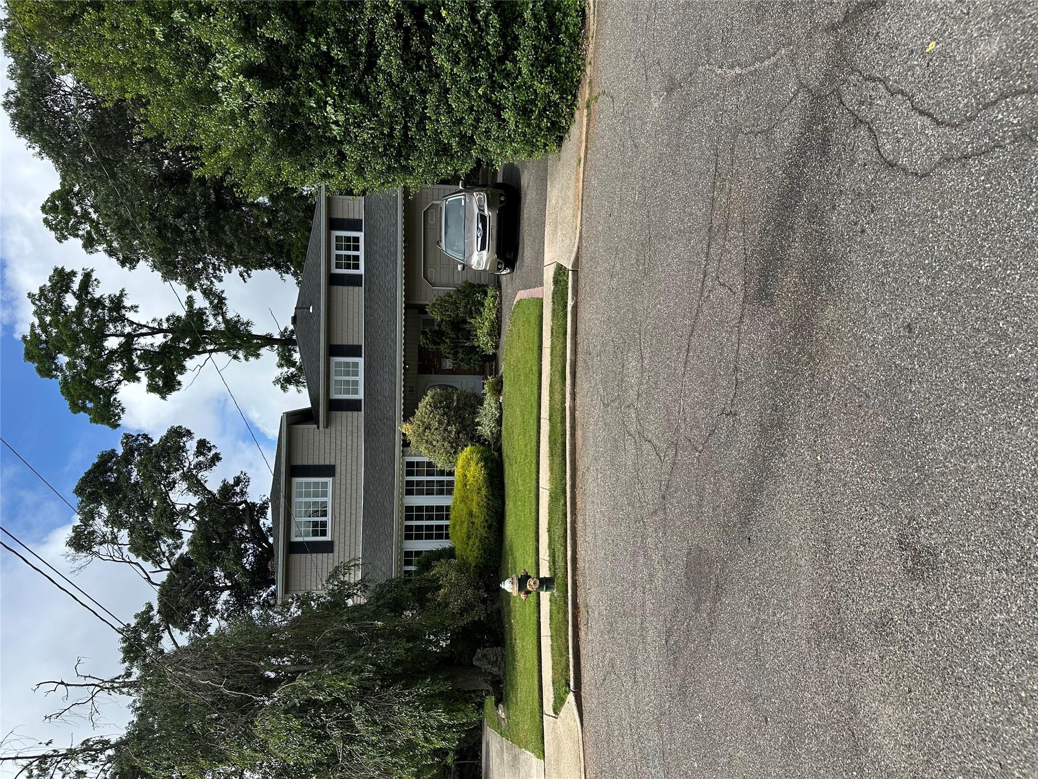 185 Maxine Court, West Hempstead, NY 11552