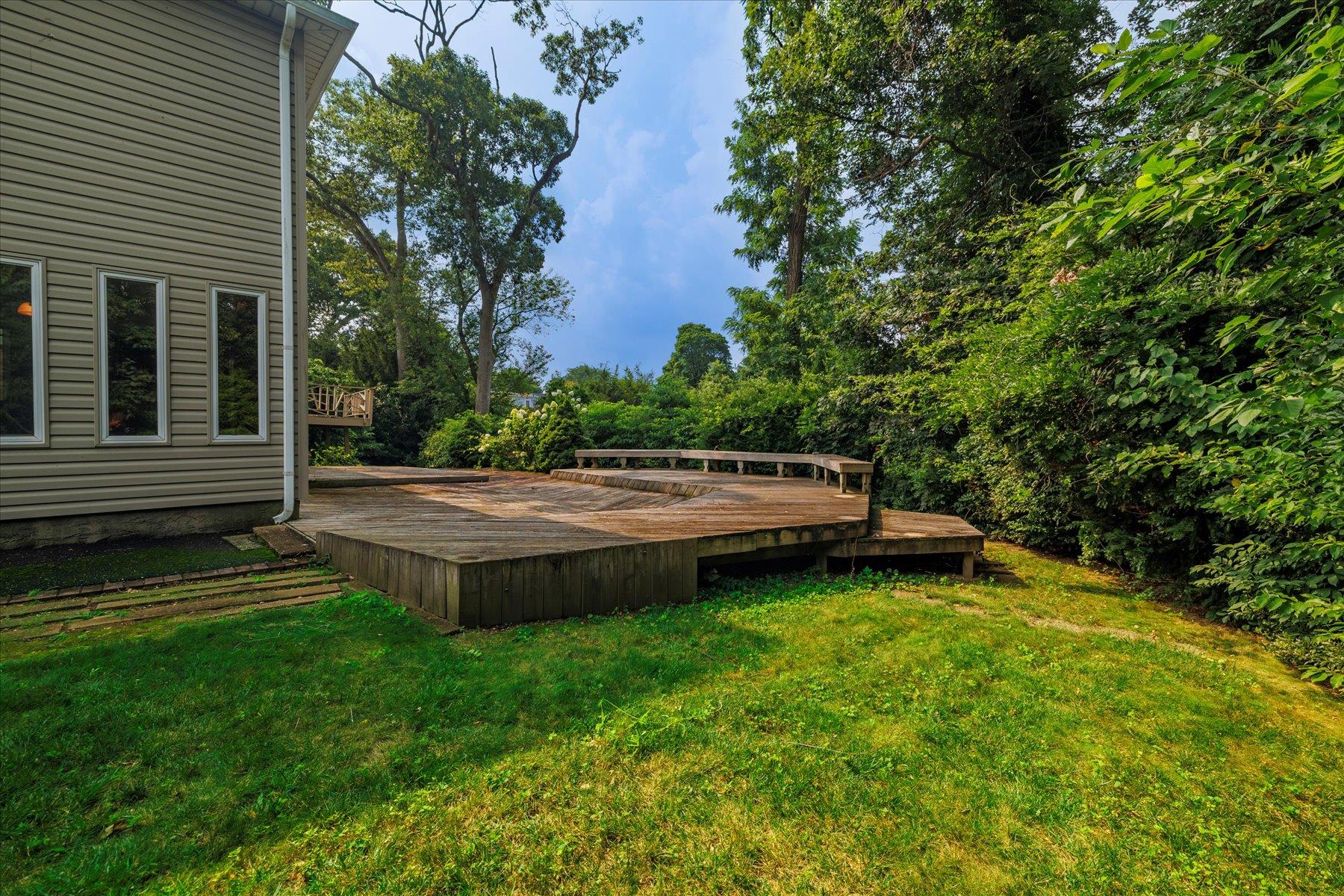 185 Maxine Court, West Hempstead, NY 11552