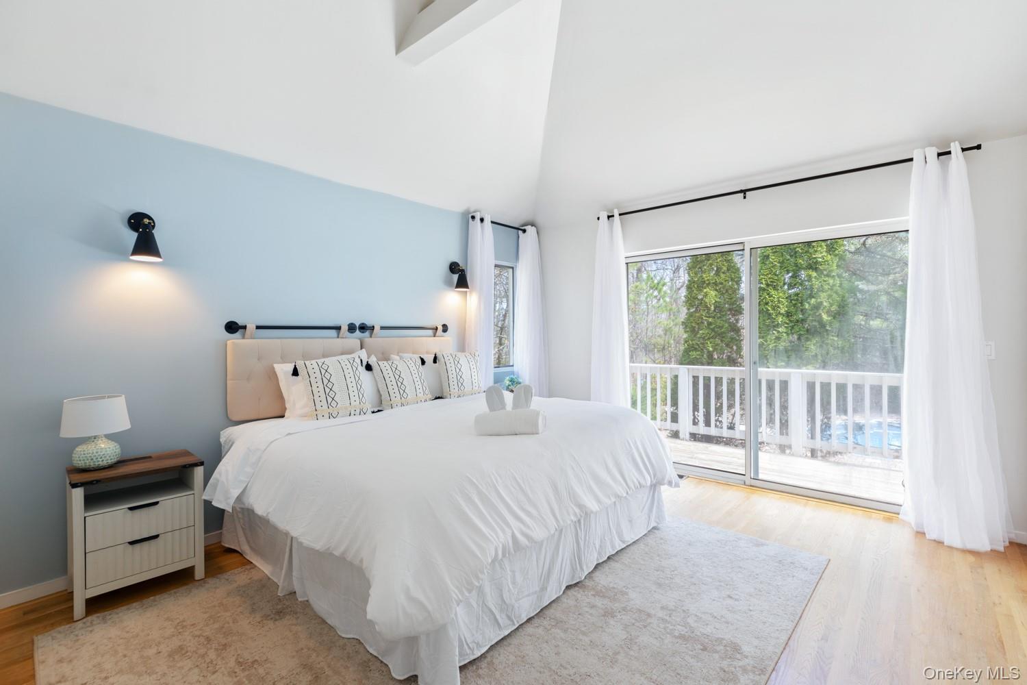 12 Douglas Court, Hampton Bays, NY 11946