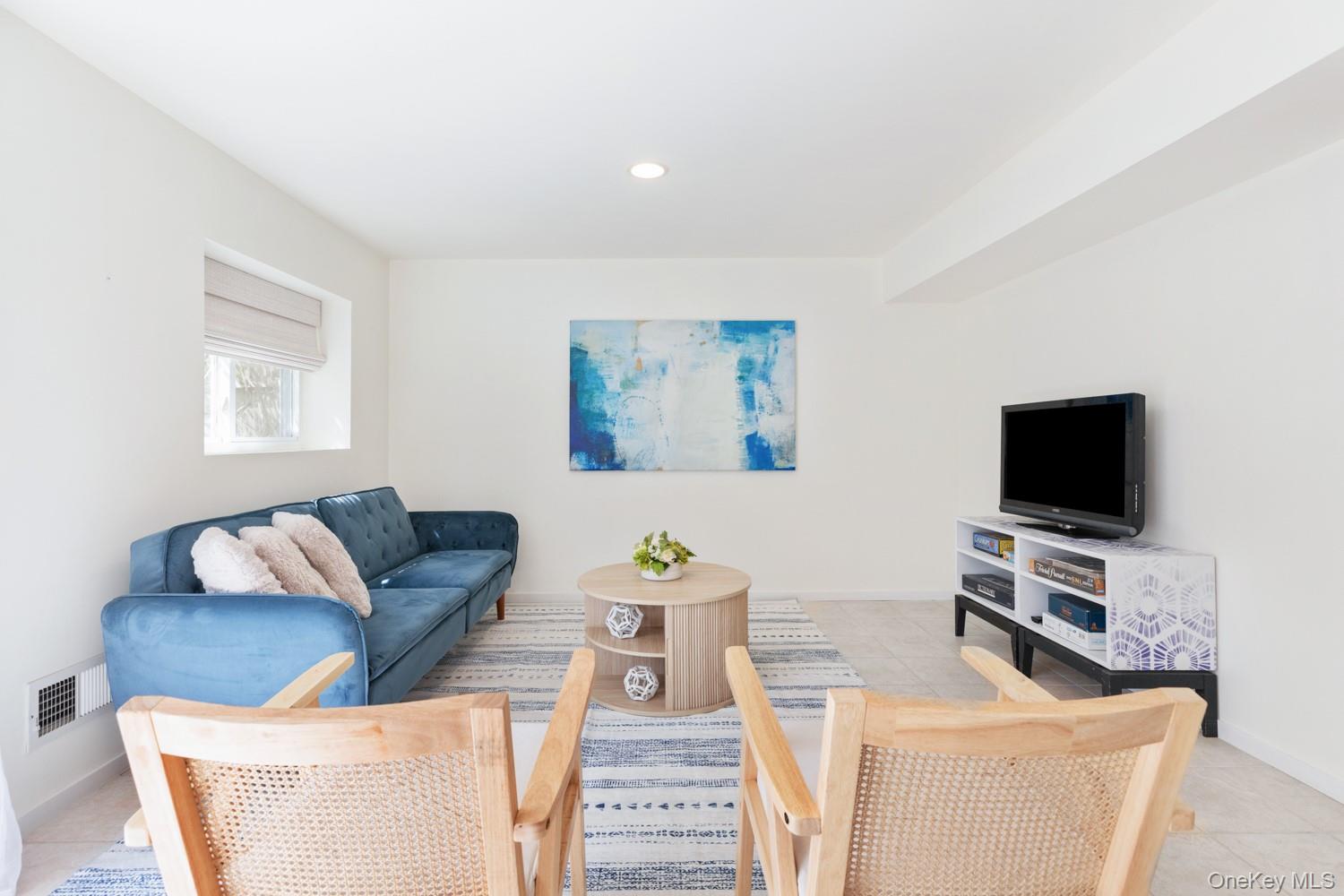 12 Douglas Court, Hampton Bays, NY 11946