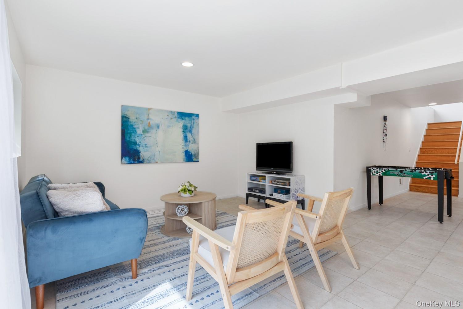 12 Douglas Court, Hampton Bays, NY 11946