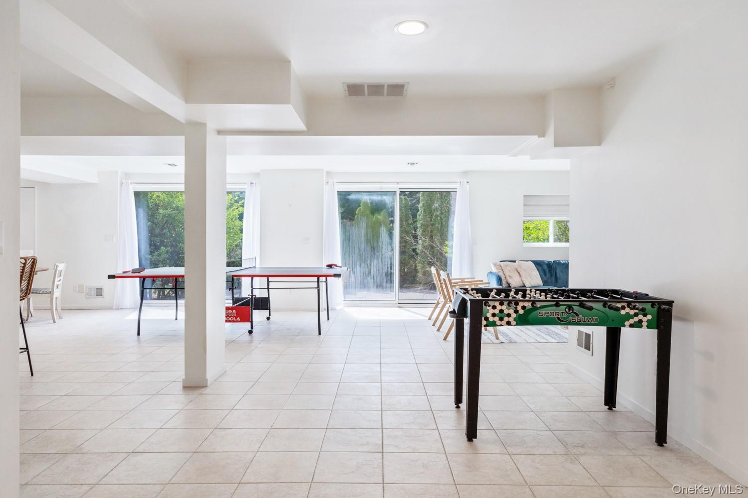 12 Douglas Court, Hampton Bays, NY 11946