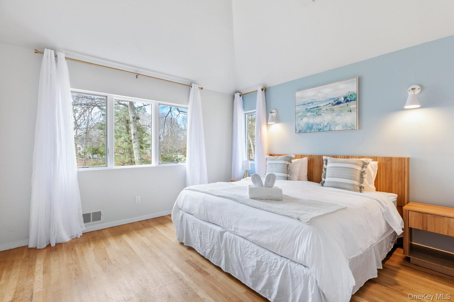 12 Douglas Court, Hampton Bays, NY 11946