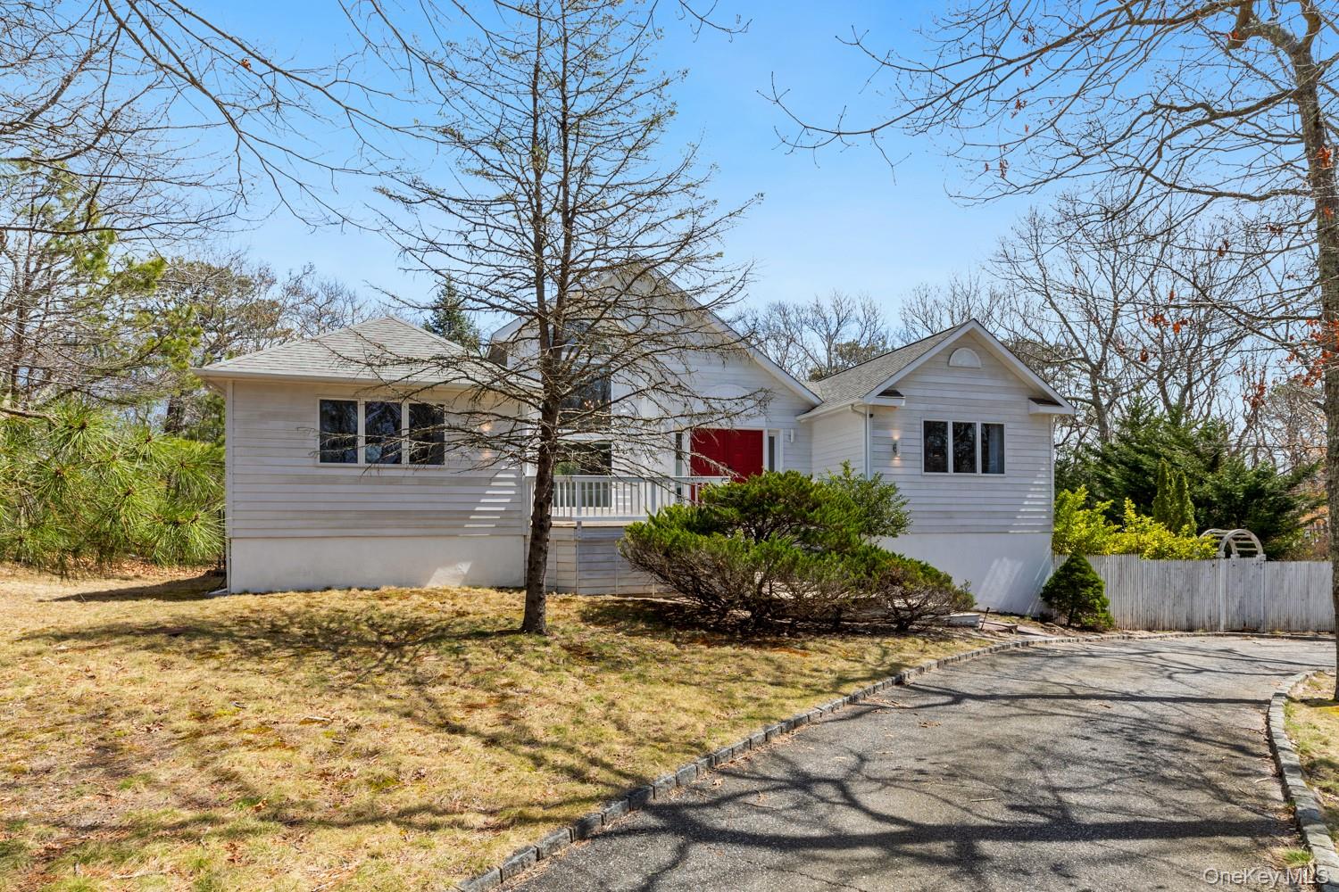 12 Douglas Court, Hampton Bays, NY 11946