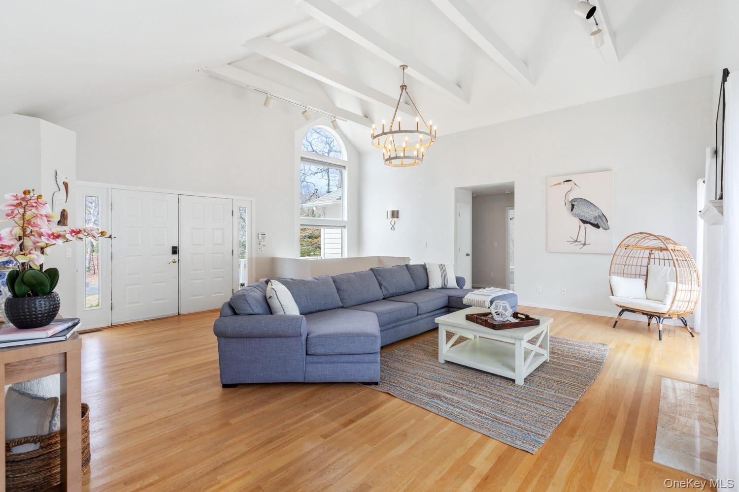 12 Douglas Court, Hampton Bays, NY 11946