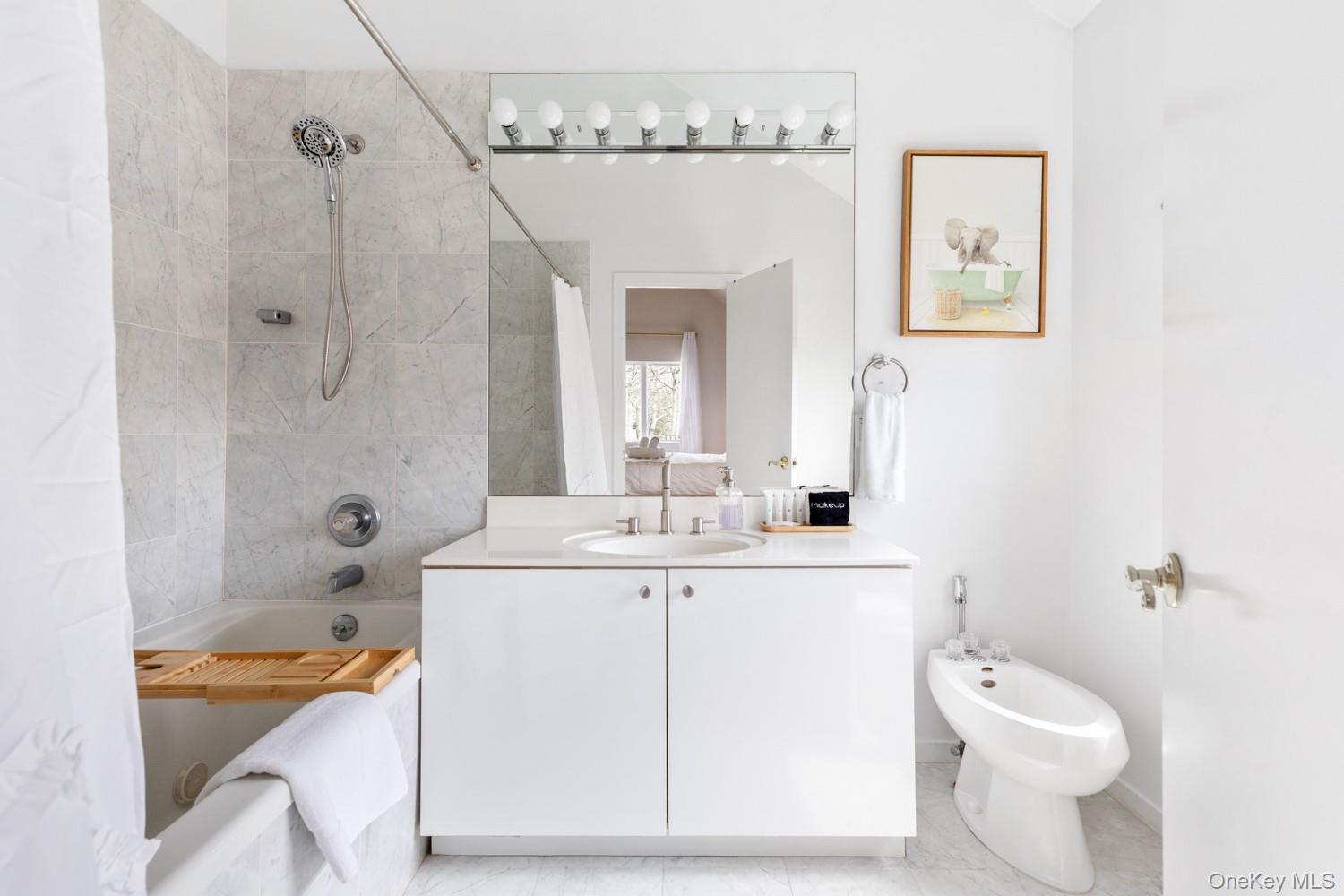 12 Douglas Court, Hampton Bays, NY 11946