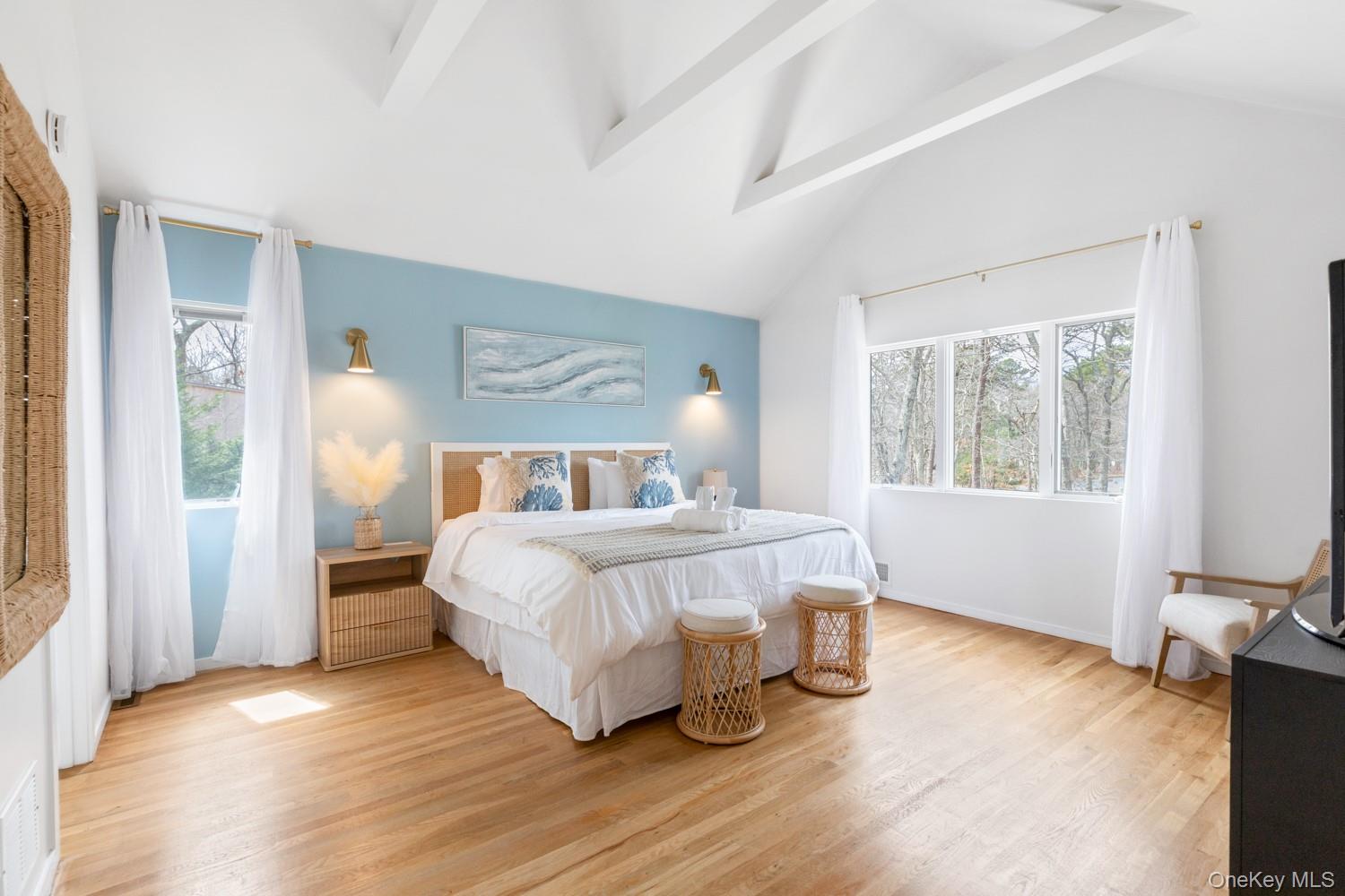 12 Douglas Court, Hampton Bays, NY 11946