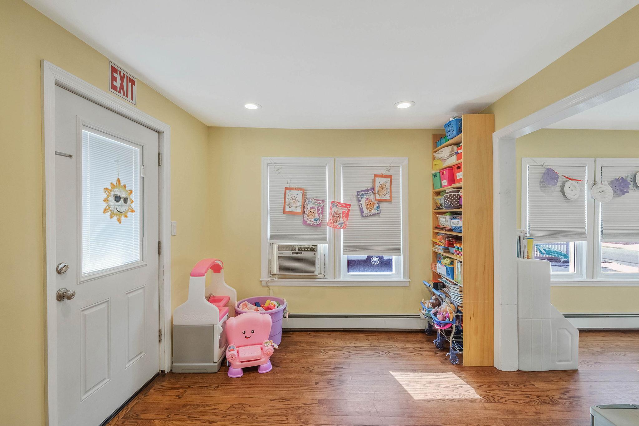 1243 Peapond Road, North Bellmore, NY 11710