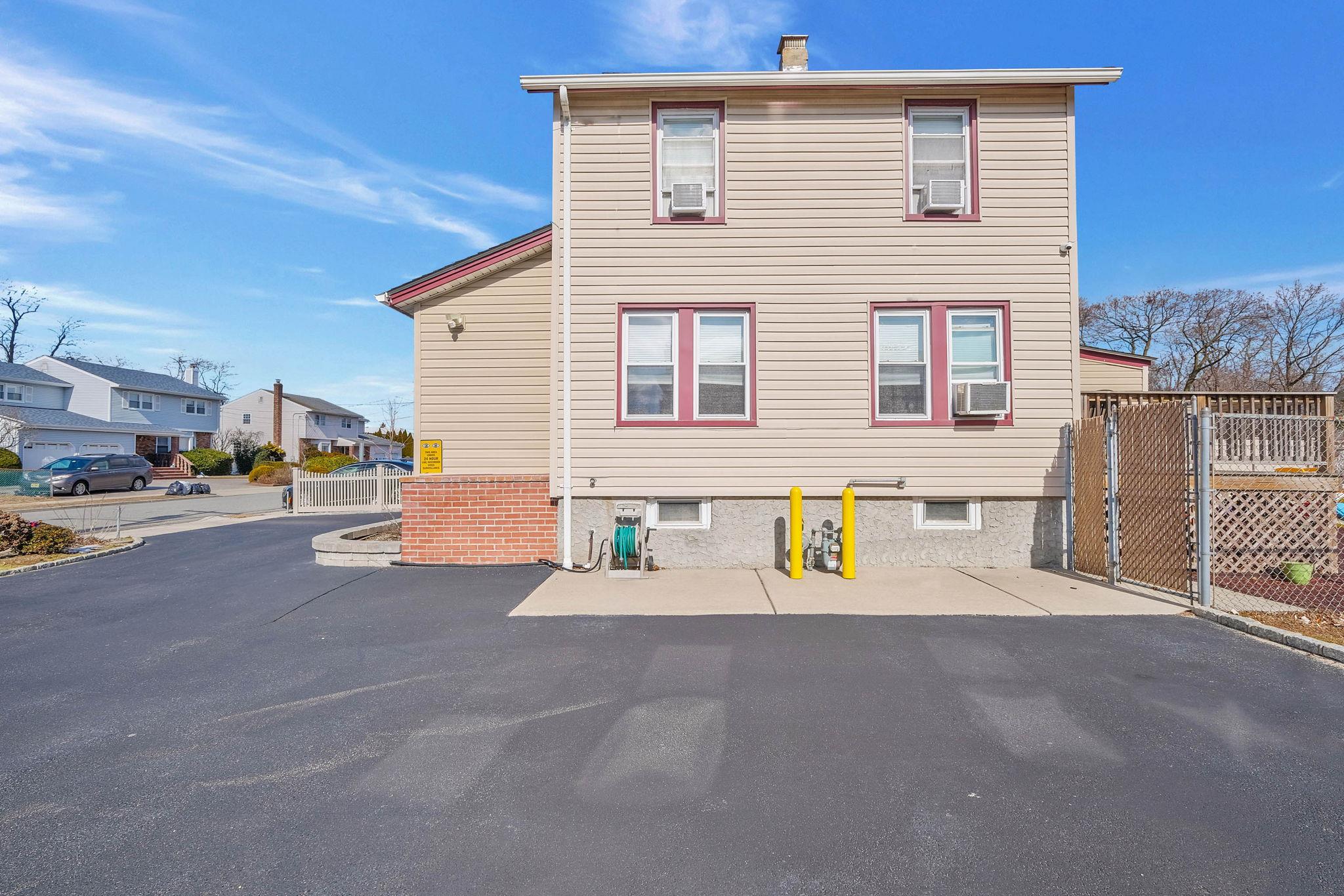 1243 Peapond Road, North Bellmore, NY 11710