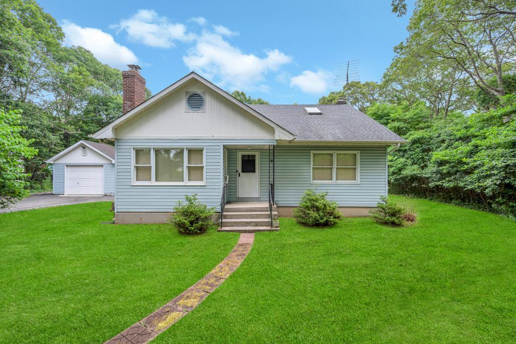 49 Stephano Road, East Patchogue, NY 11772