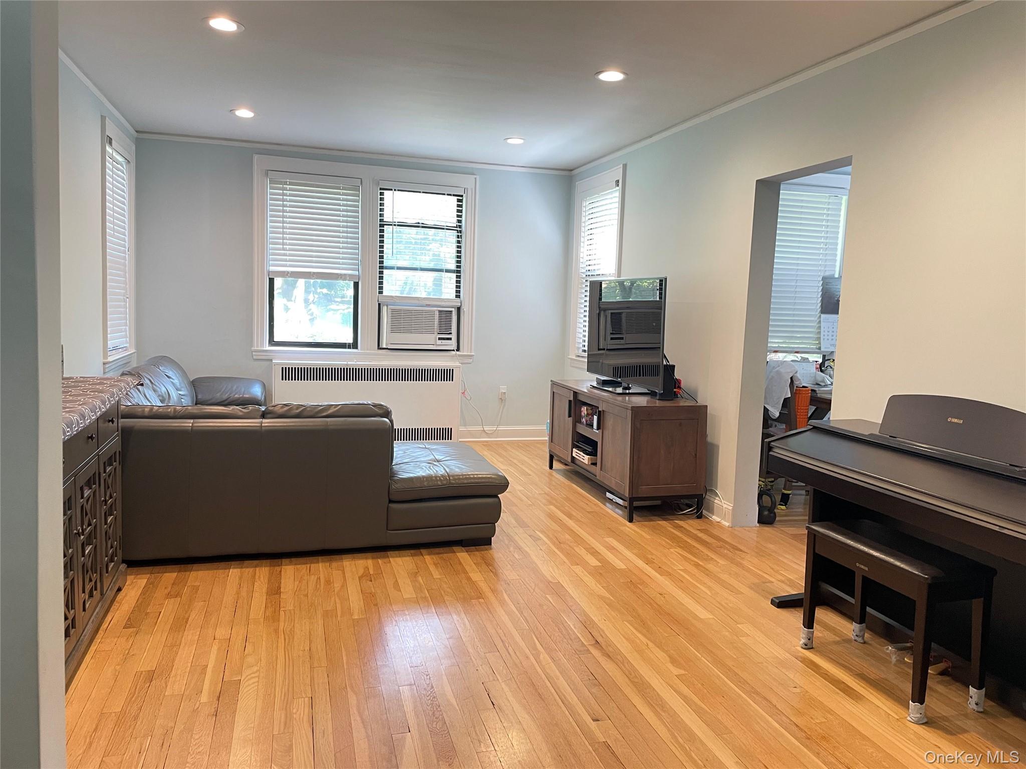 4001 Little Neck Parkway # 1A, Little Neck, NY 11363