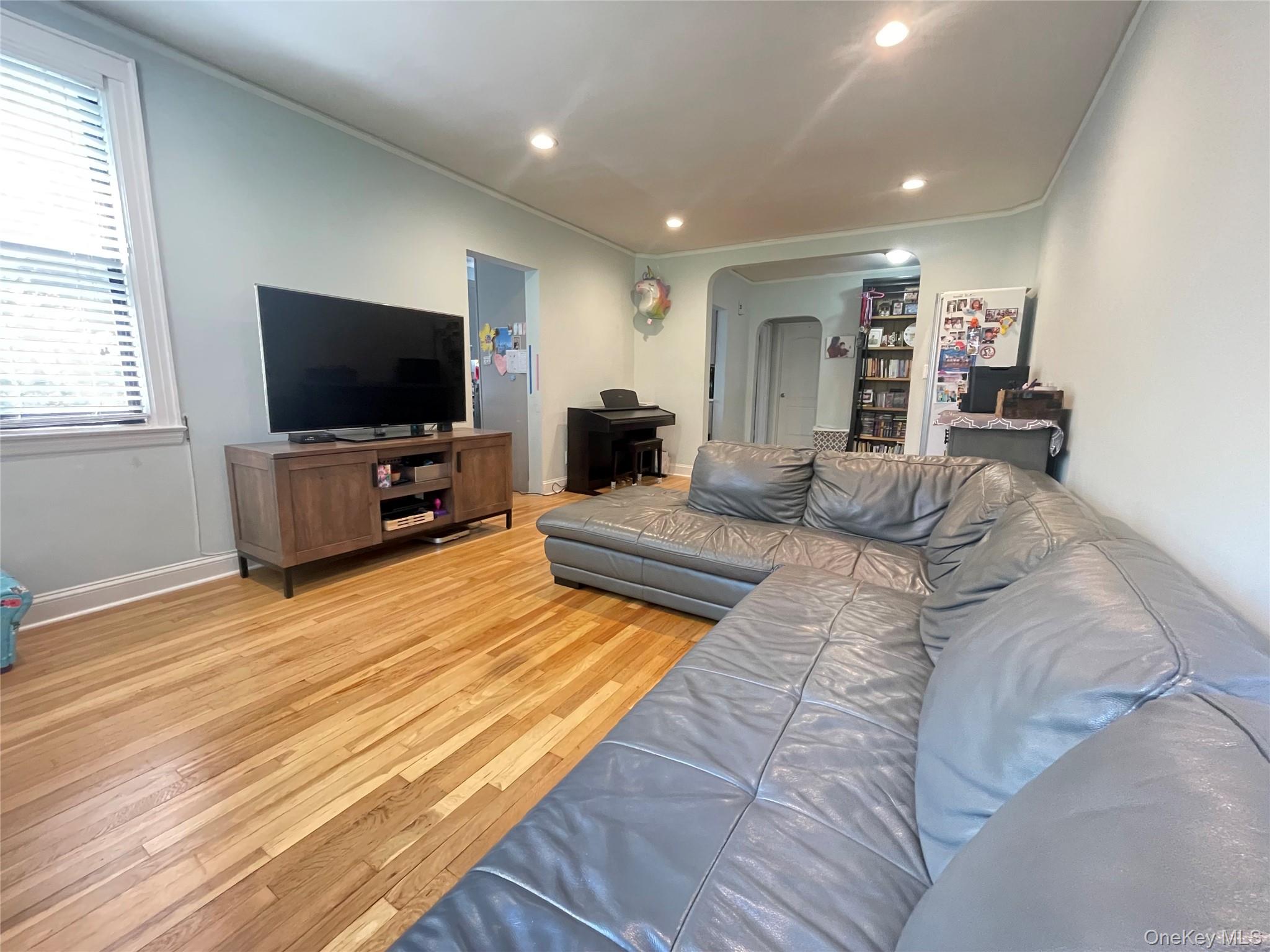 4001 Little Neck Parkway # 1A, Little Neck, NY 11363