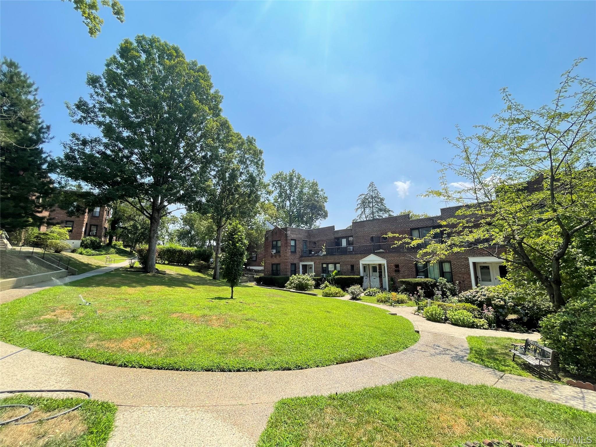 4001 Little Neck Parkway # 1A, Little Neck, NY 11363