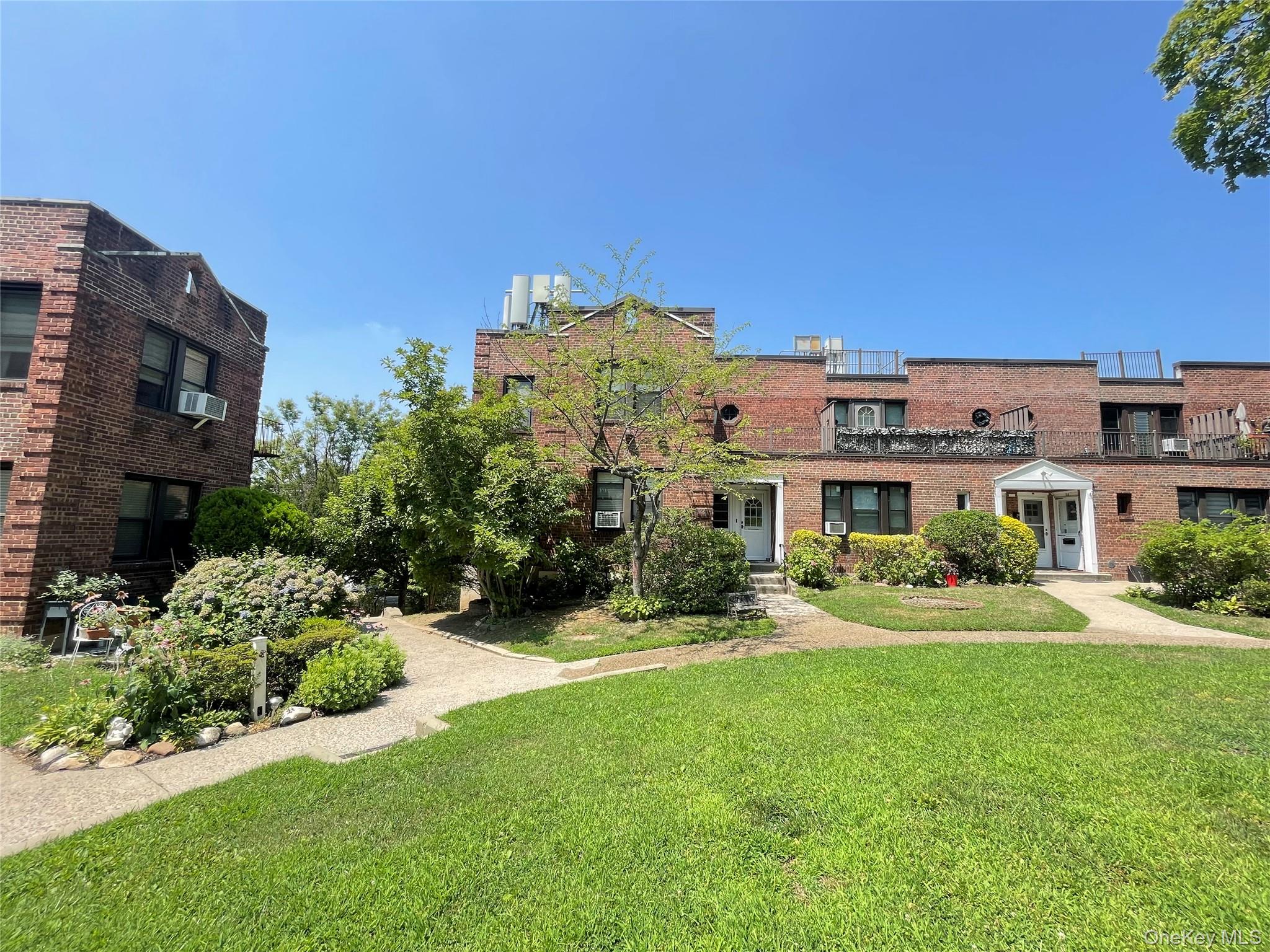 4001 Little Neck Parkway # 1A, Little Neck, NY 11363