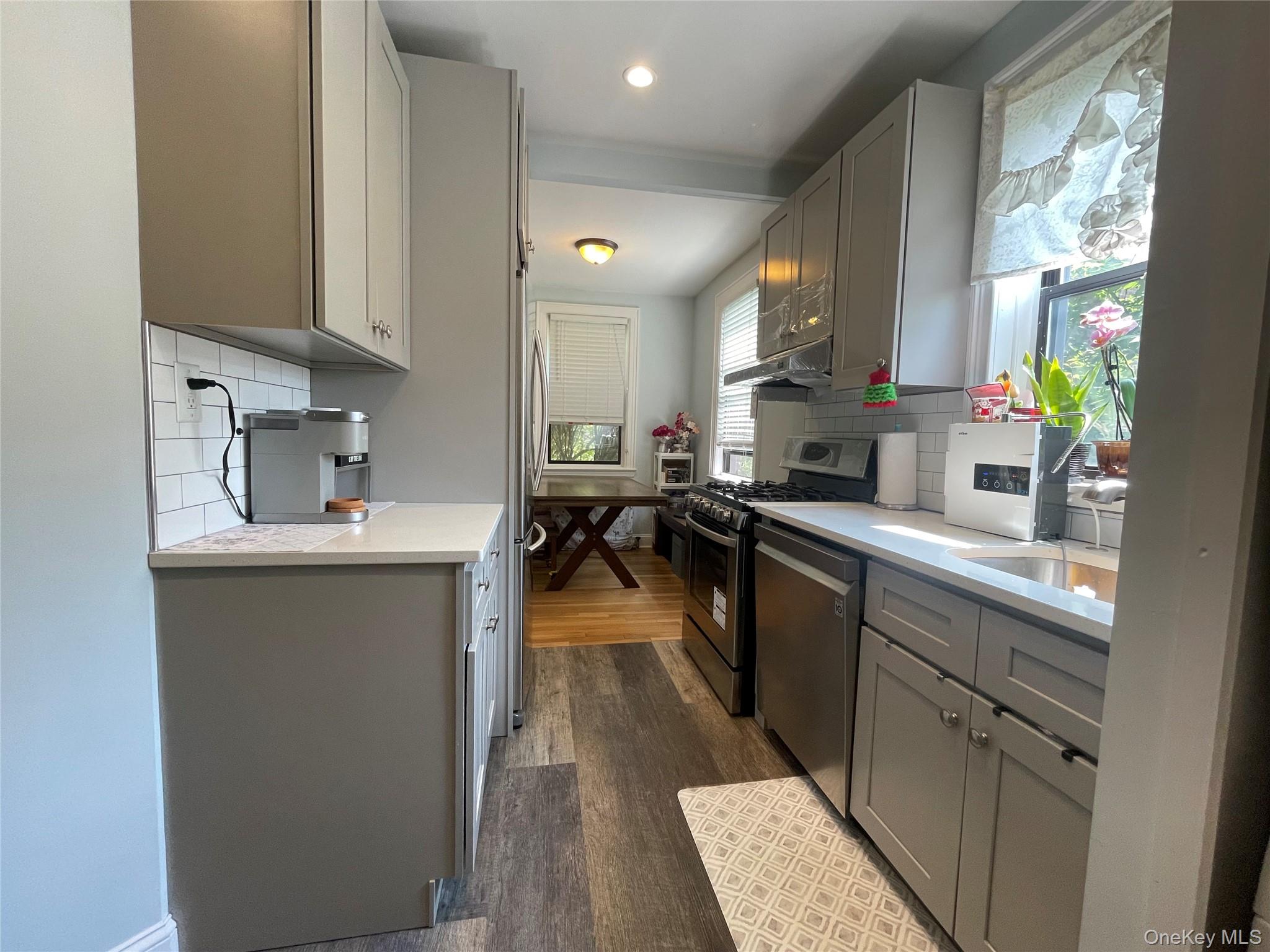 4001 Little Neck Parkway # 1A, Little Neck, NY 11363