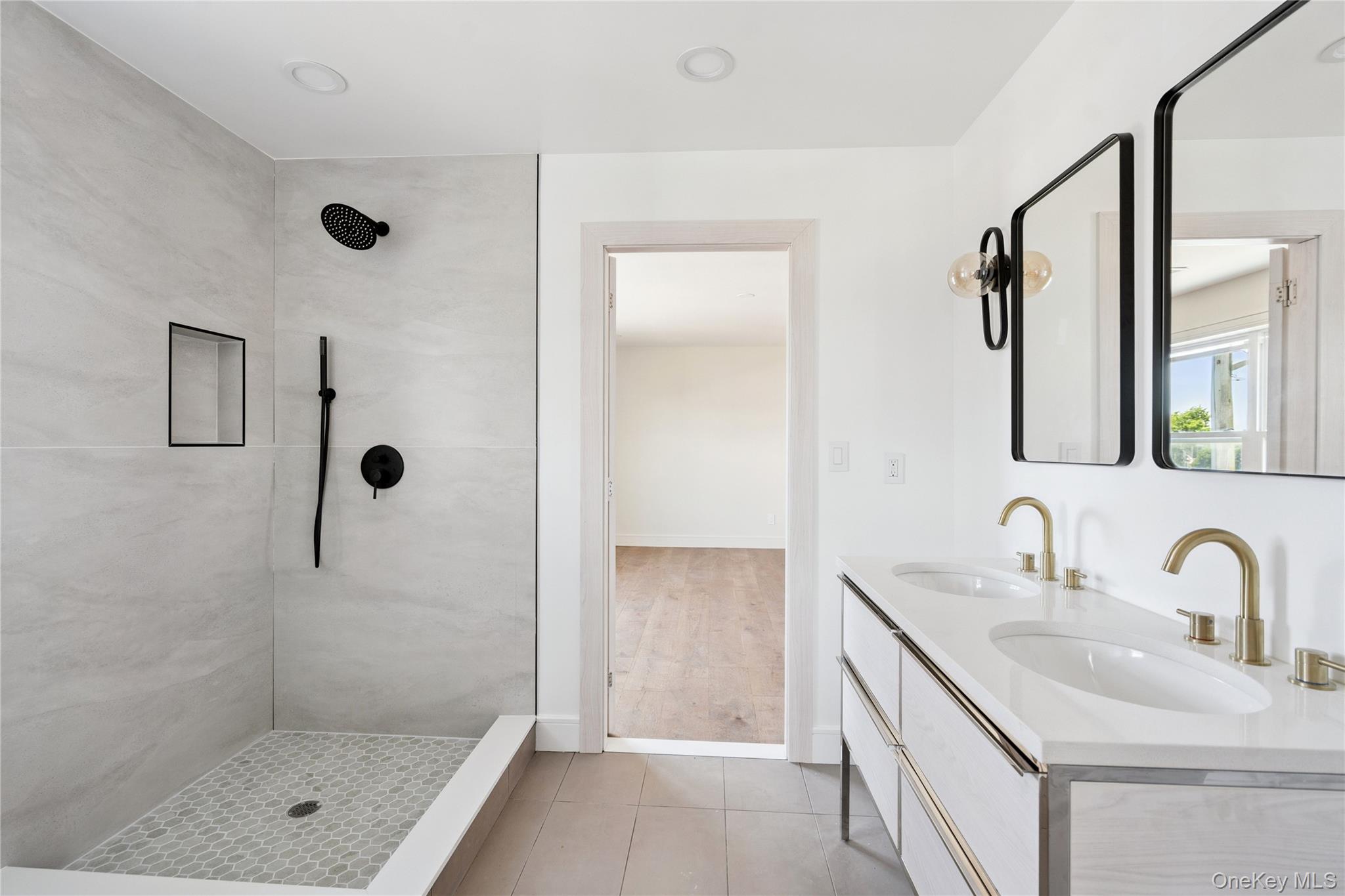 775 S 9th Street, Lindenhurst, NY 11757