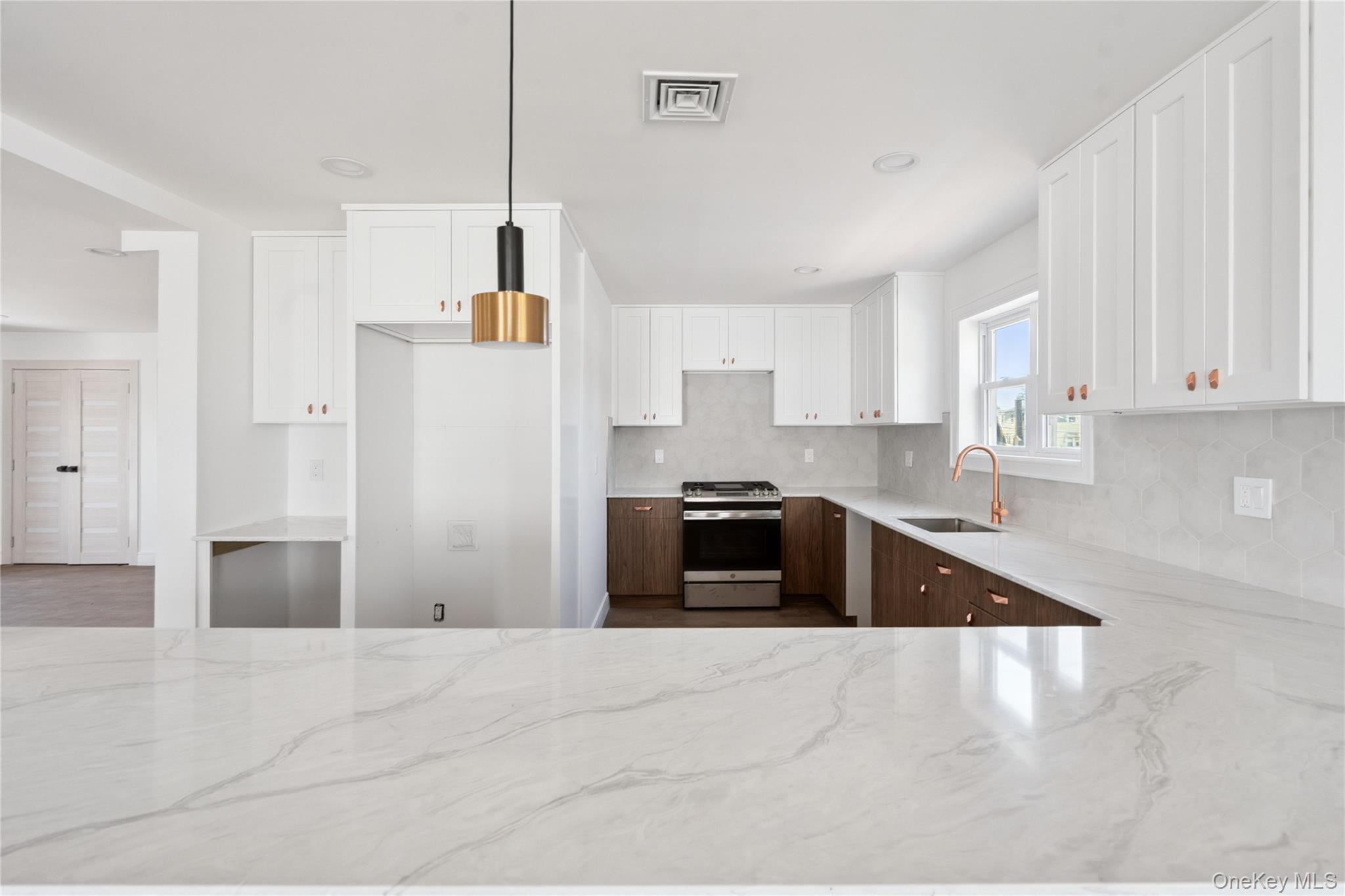 775 S 9th Street, Lindenhurst, NY 11757