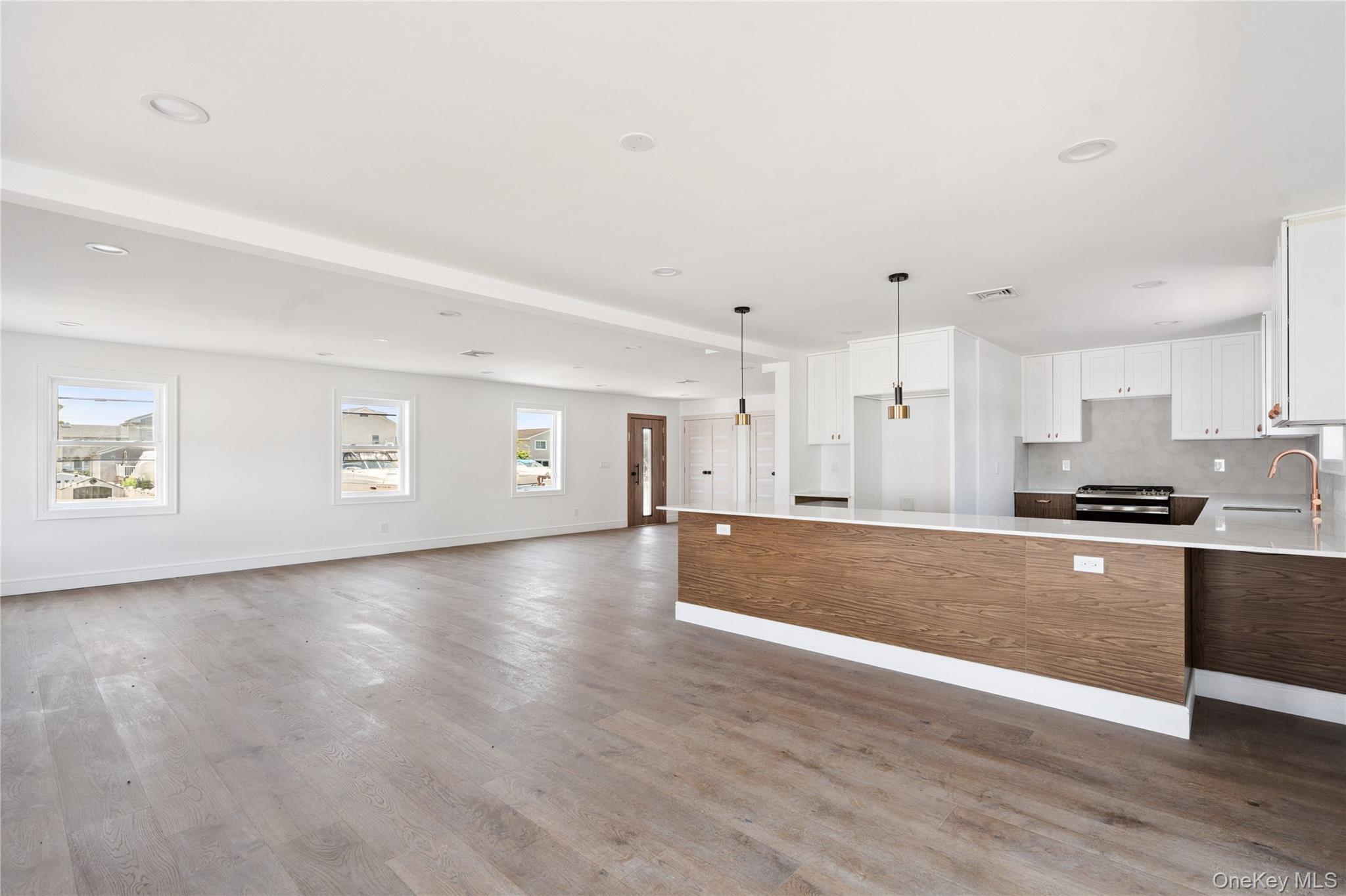 775 S 9th Street, Lindenhurst, NY 11757