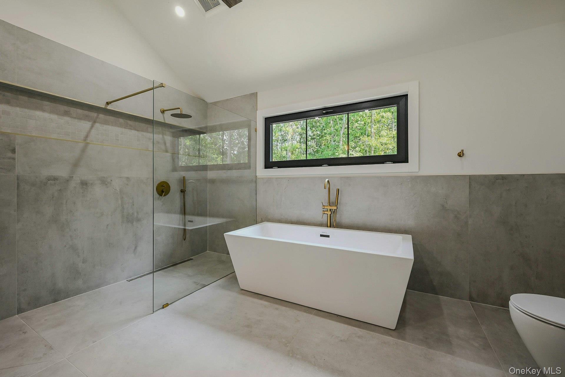 291 Pond Road, Bohemia, NY 11716