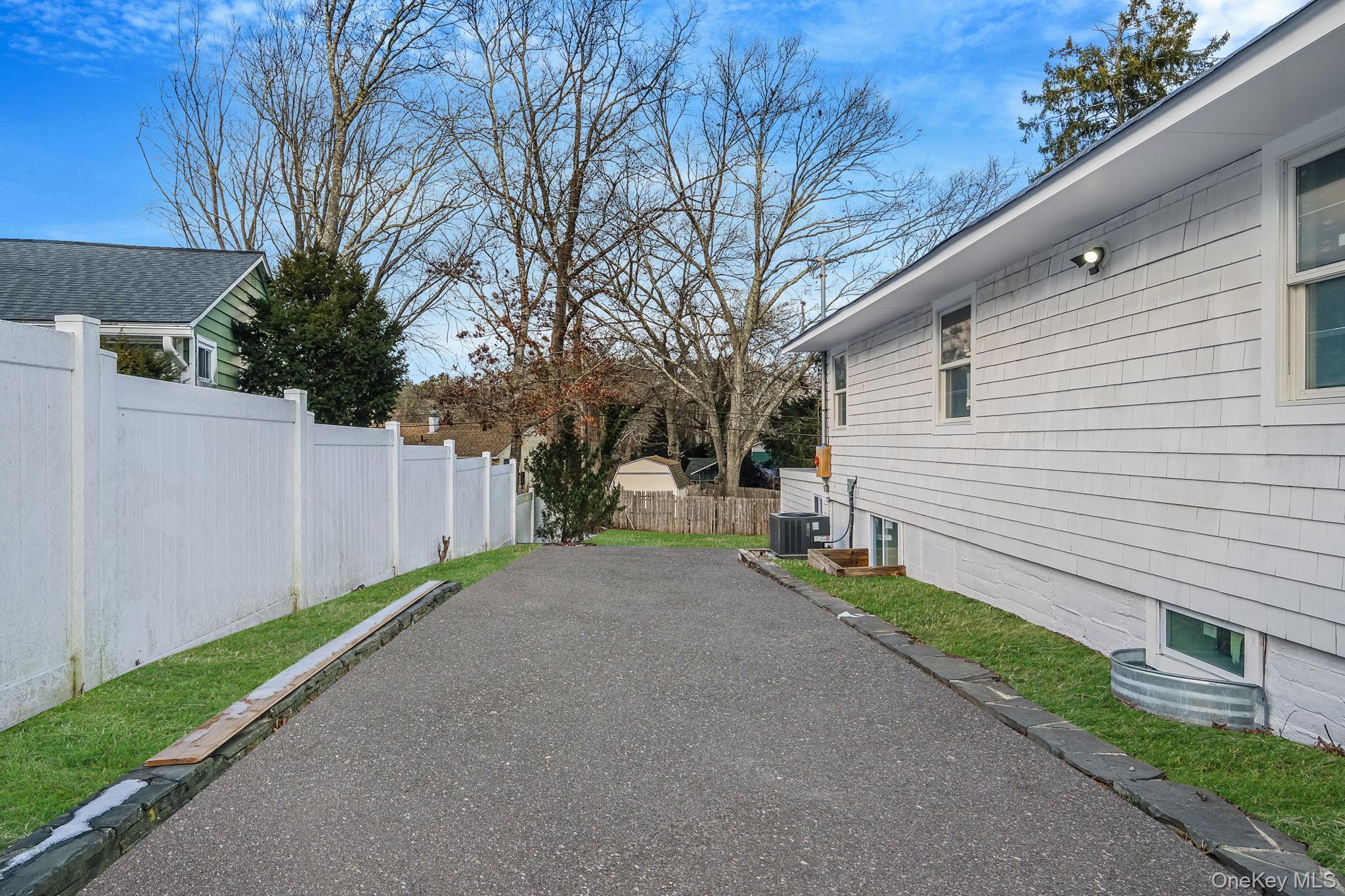 46 Birch Court, Riverhead, NY 11901