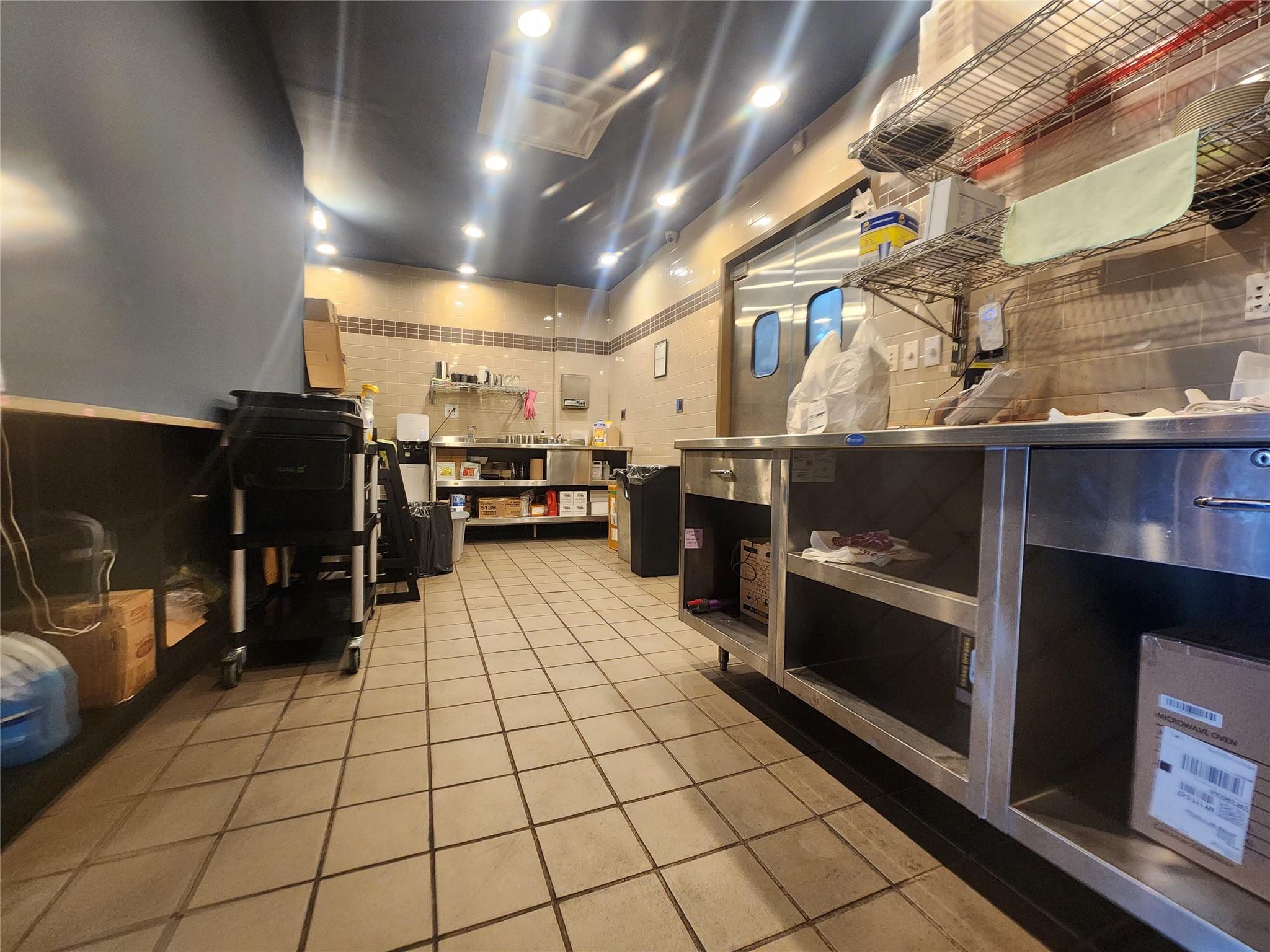 45-13 Broadway, Astoria, NY 11103