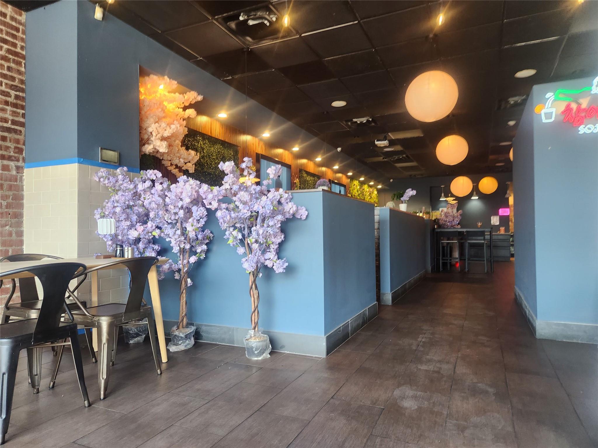 45-13 Broadway, Astoria, NY 11103