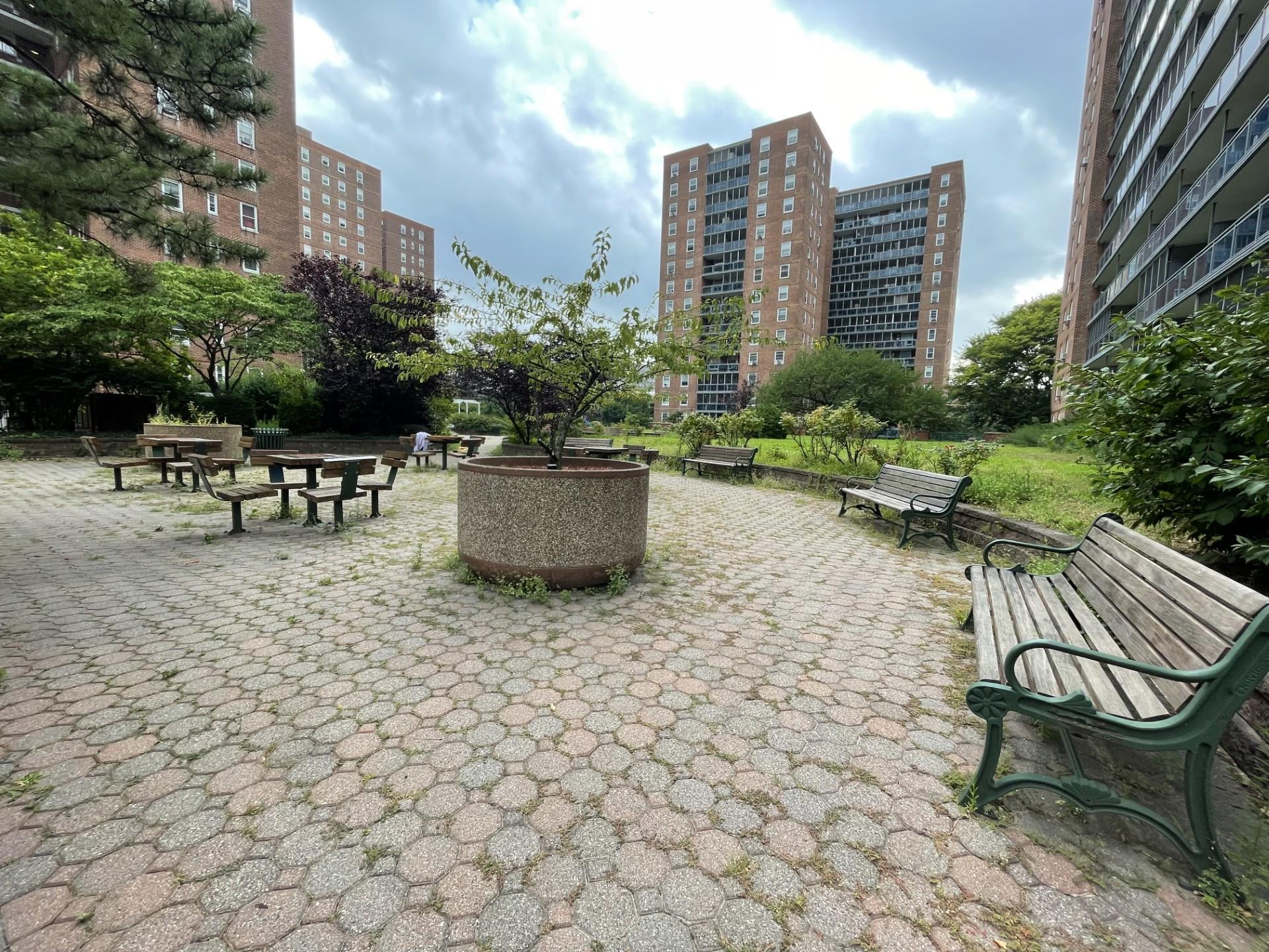 9740 62nd Drive # 12D, Rego Park, NY 11374