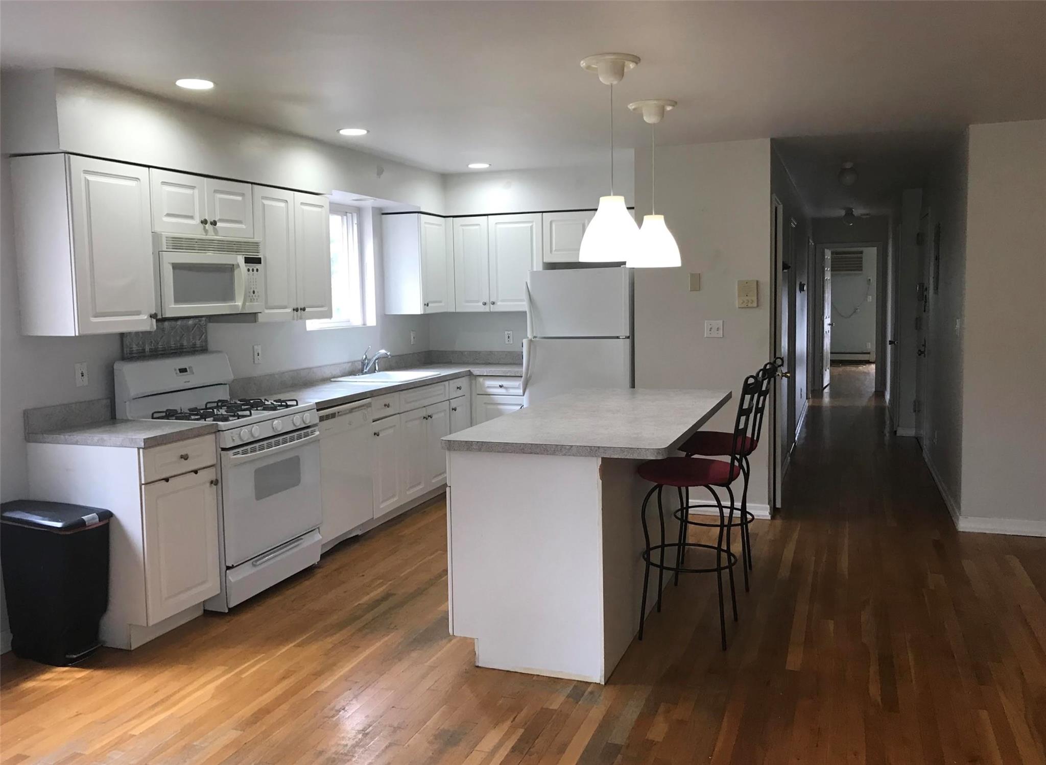 7746 79th Street, Glendale, NY 11385