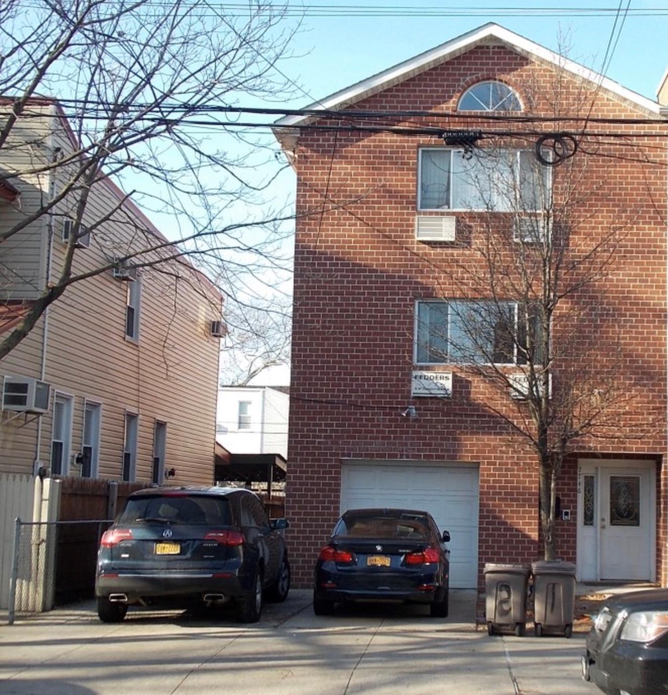 7746 79th Street, Glendale, NY 11385